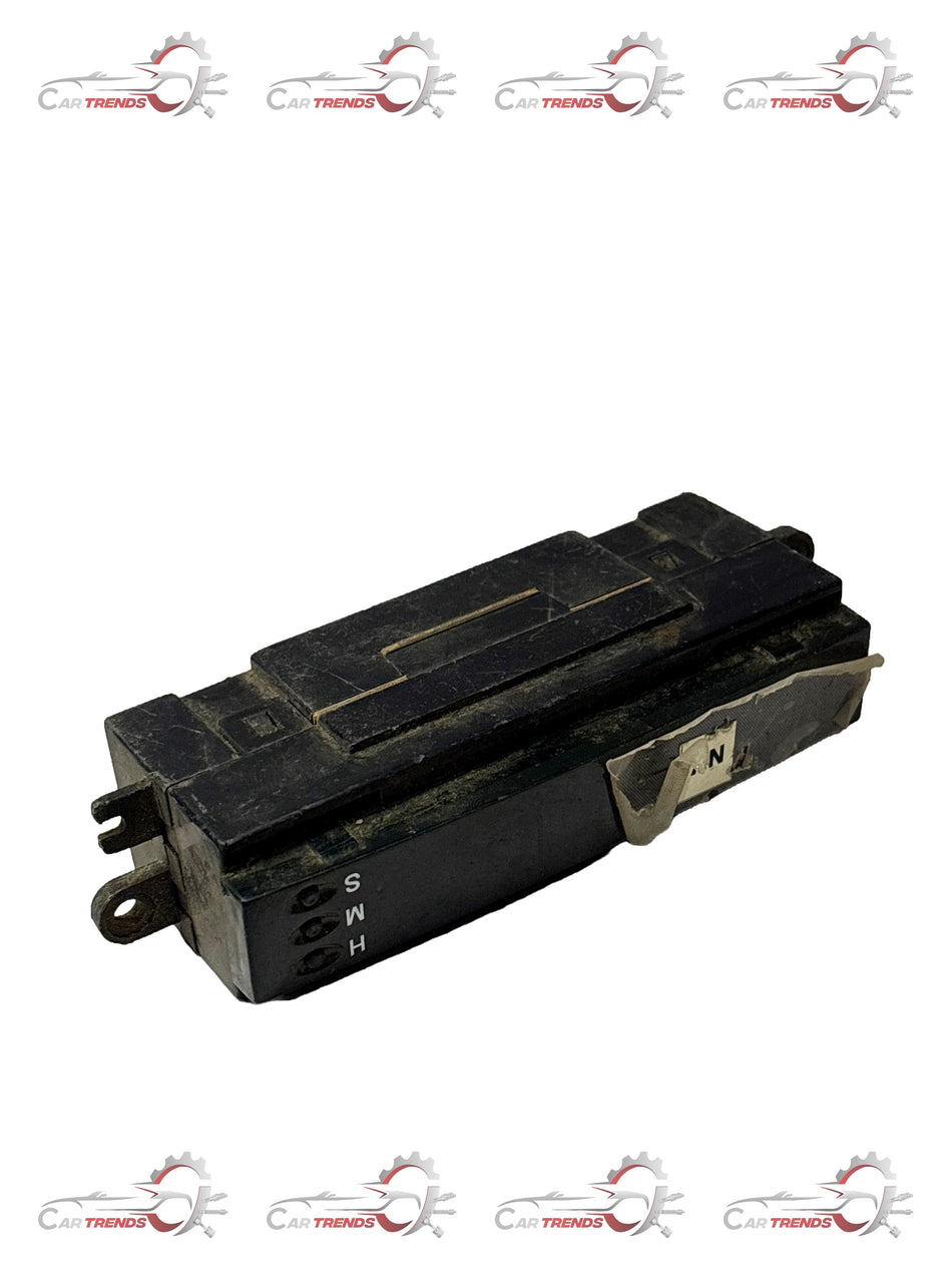 GENERAL MOTORS CLOCK A DIGITAL OPTRA PETROL J96812050 J96812050 - Front view