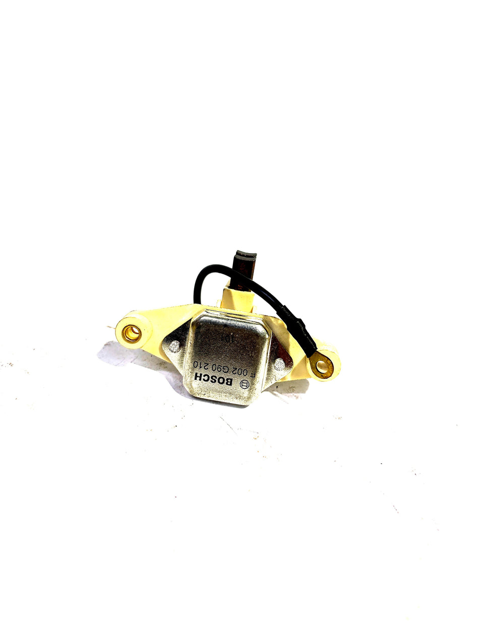 MAHINDRA VACUUM PUMP BODY ASSY F002G10148 F002G10148 - Front view