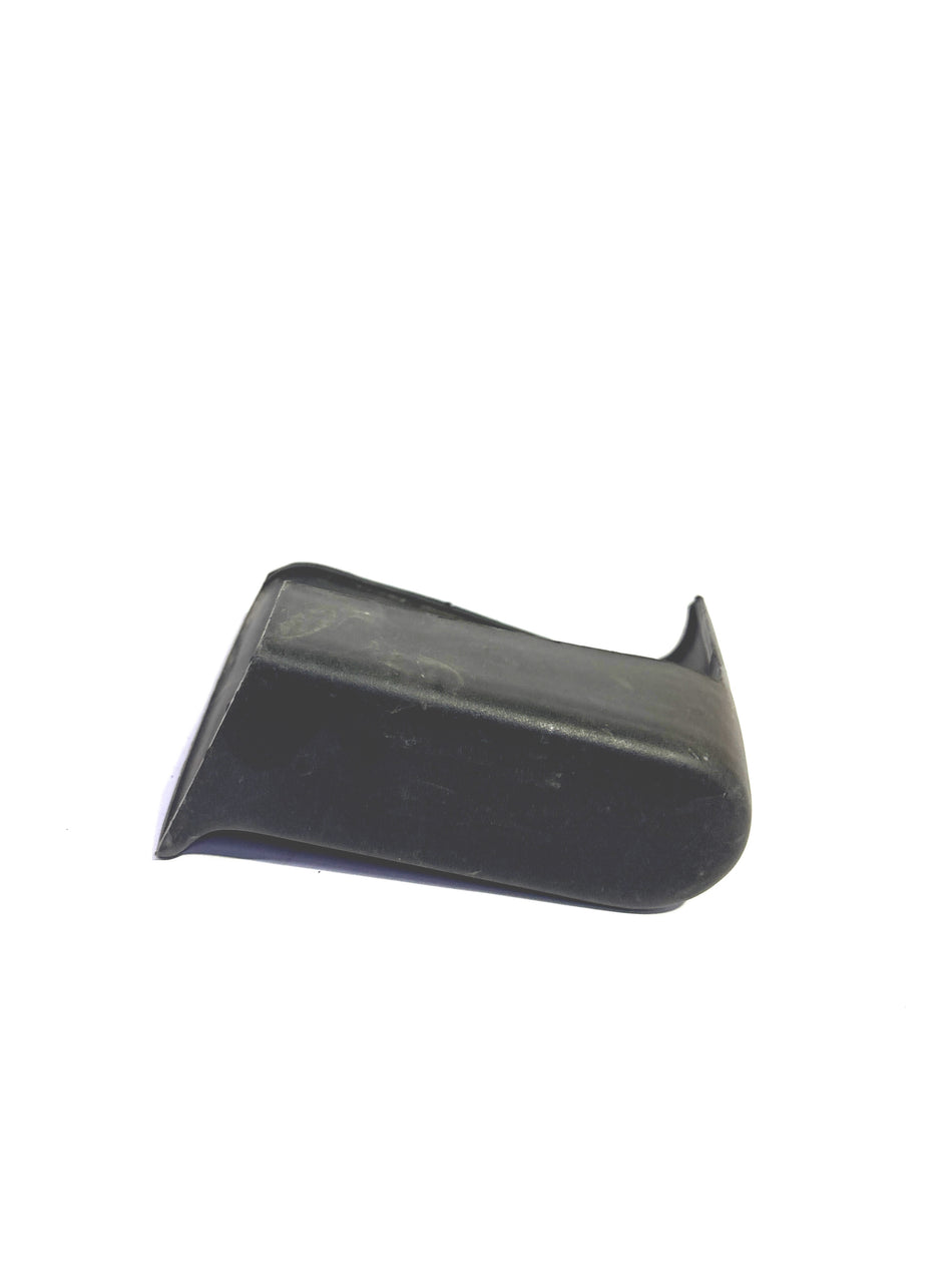GENERAL MOTORS END CAP SIDE STEP TAVERA T97597898 T97597898 - Front view