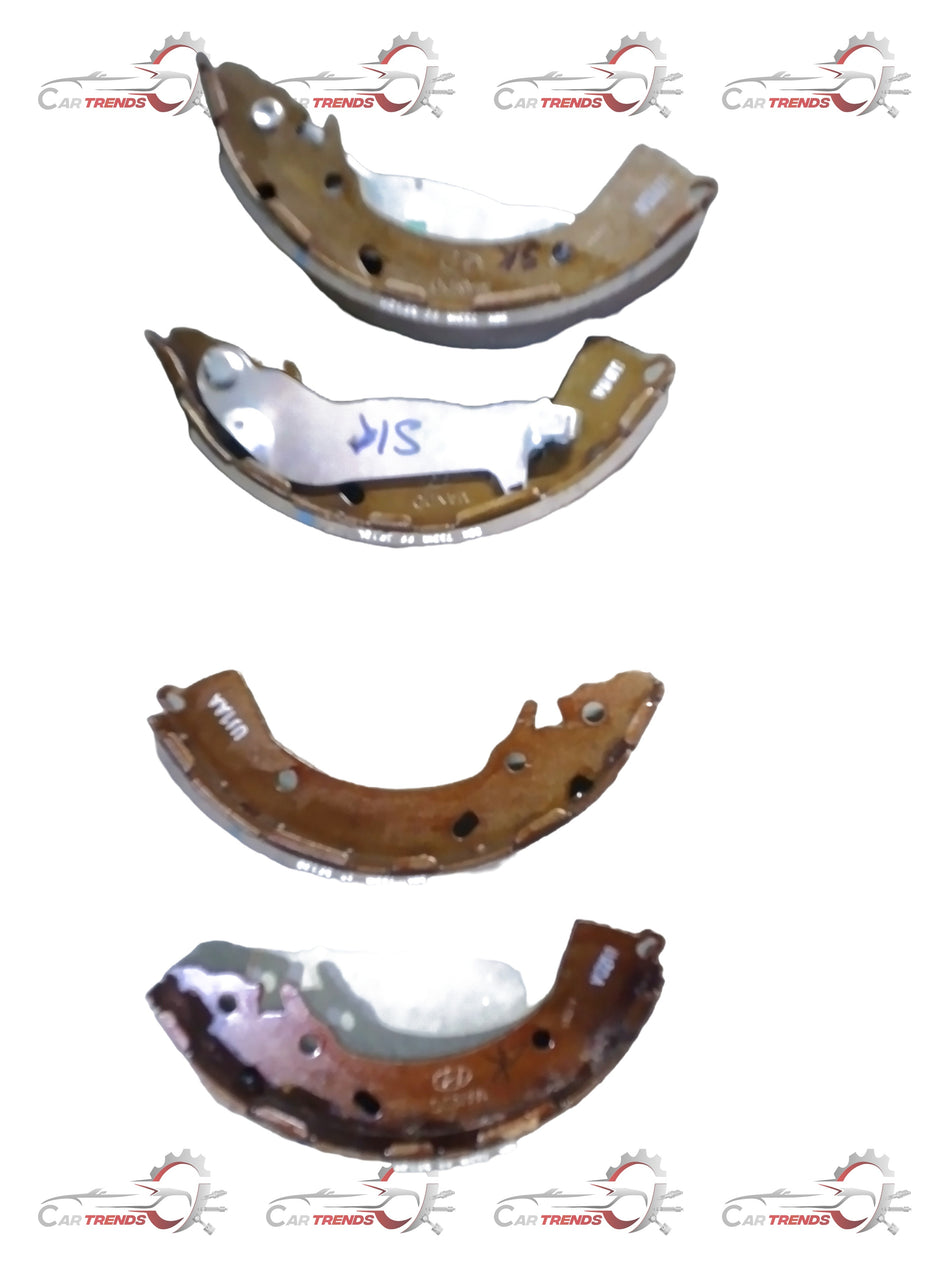Hyundai Grand i10 parking brake shoe set by CarTrends, showing new brake shoes for parking brake system replacement.