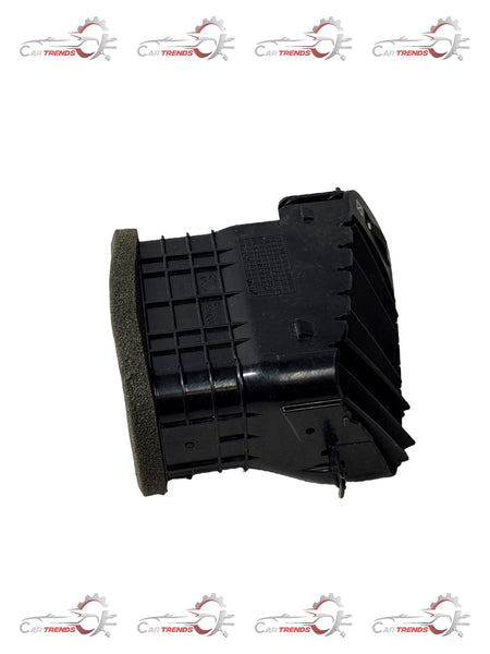 GENERAL MOTORS OUTLET I P CTR AIR RH CAPTIVA J96630017 J96630017 - Front view