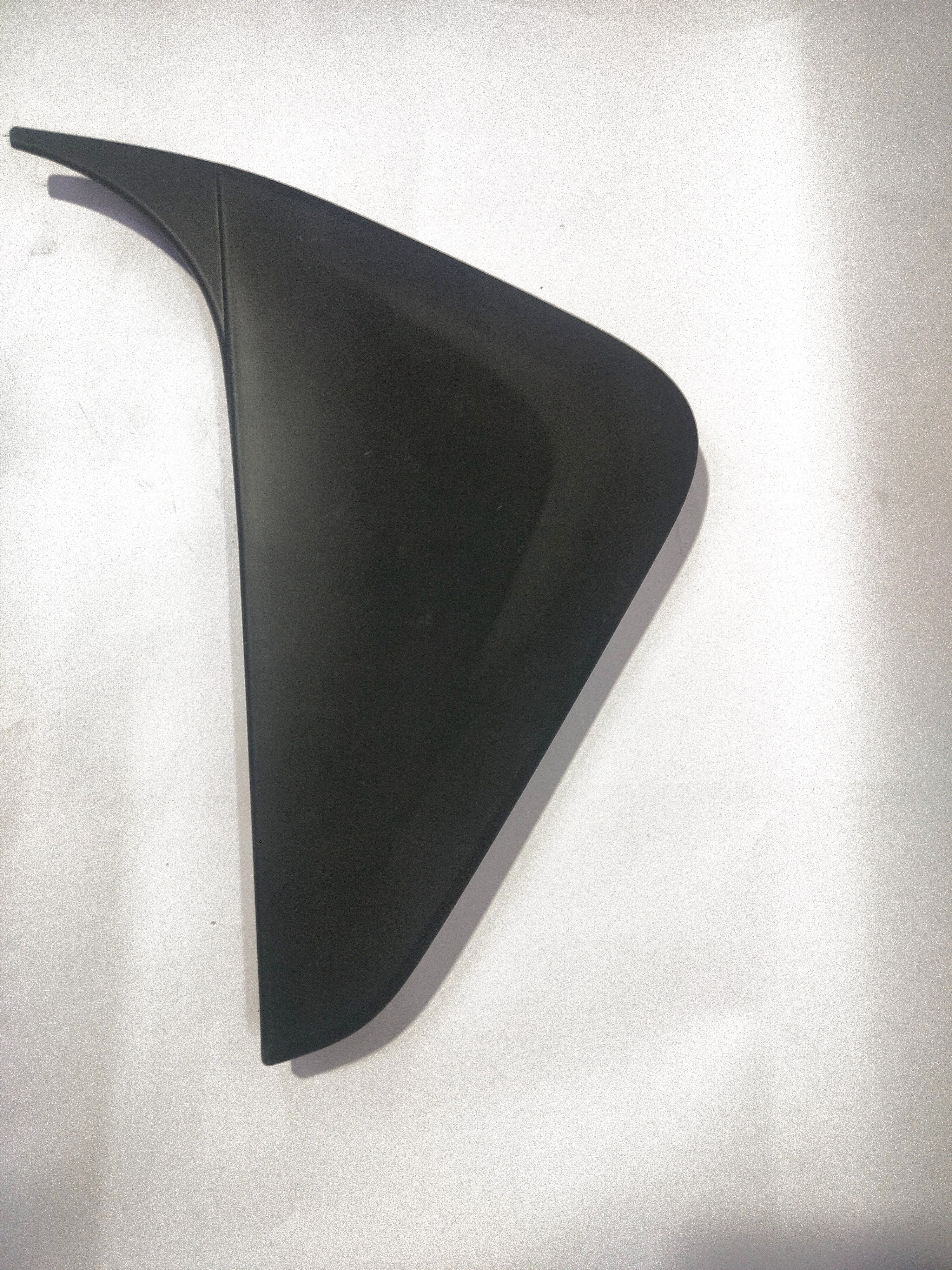 822902XA0A FRONT DOOR CORNER GARNISH DATSUN REDI | CarTrends