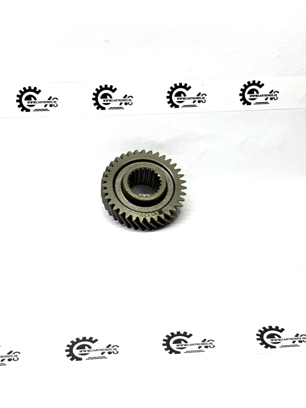 CarTrends J25181179 5TH GEAR BEAT J25181179 - Back view
