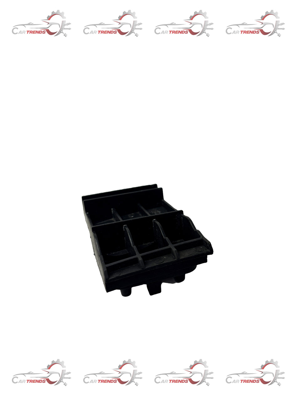 GENERAL MOTORS RETAINER FRT BPR FASCIA SI RH CORSA S93287848 S93287848 - Back view