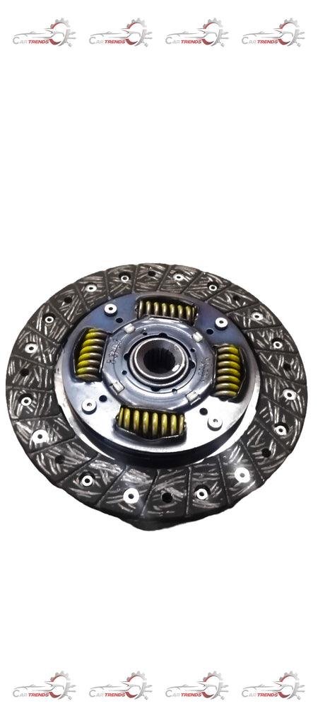 Maruti clutch plate by CarTrends, model Ritz 22400M83K02, showing the metal friction surface and central hub.
