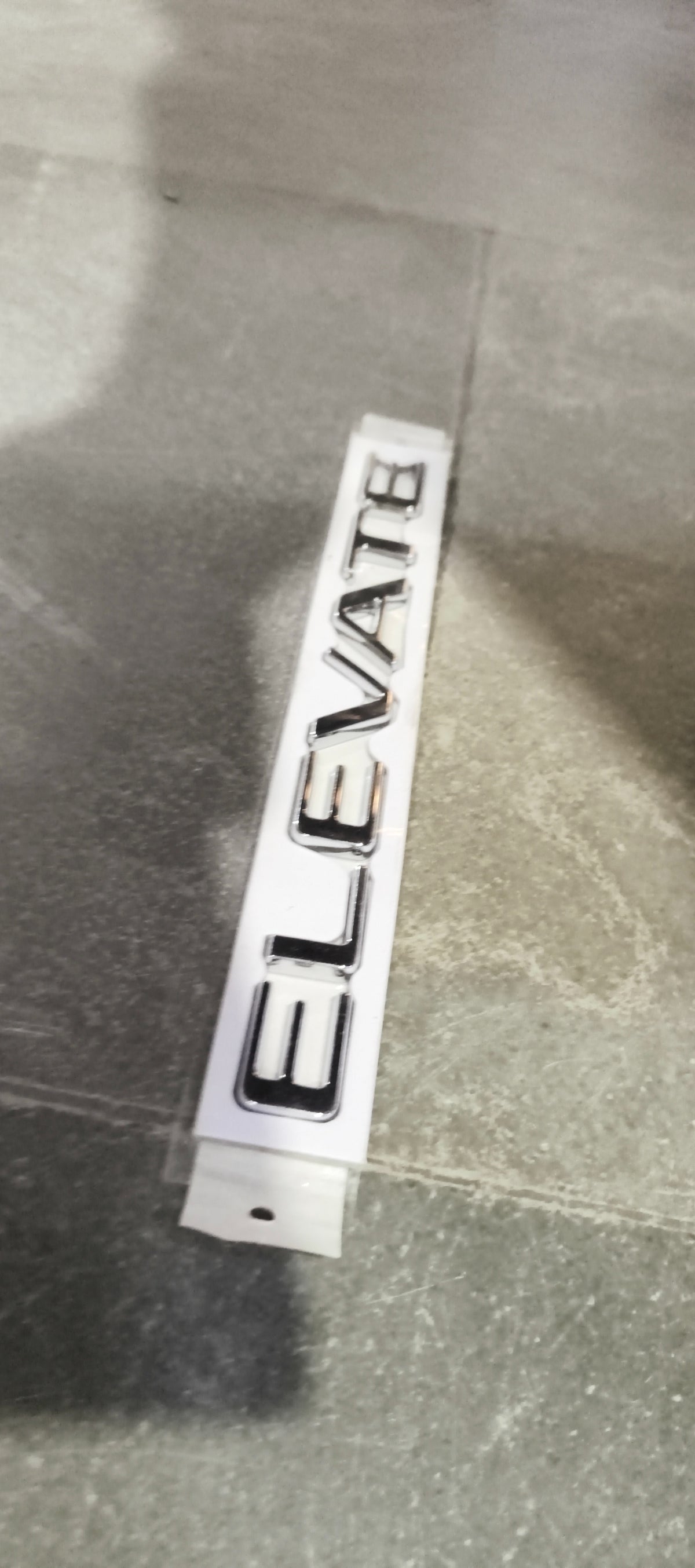 HONDA EMBLEM.RR SET CAR NAME 7572231XK00 7572231XK00 - Back view