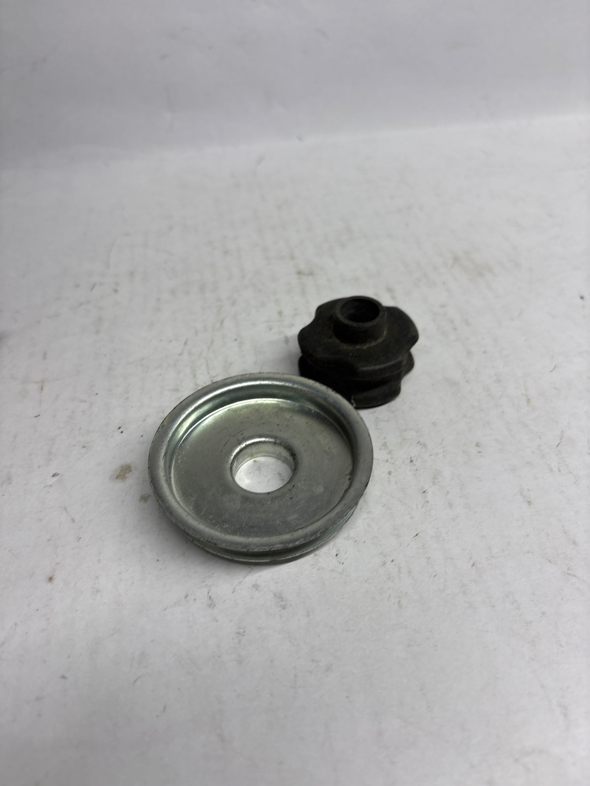 CarTrends REAR SHOCKER UPPER  BEAT  J95218007 J95218007 - Back view