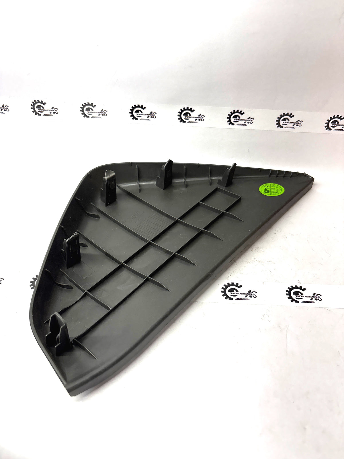 GENERAL MOTORS COVER I P OTR TR Undefined J96985587 J96985587 - Back view