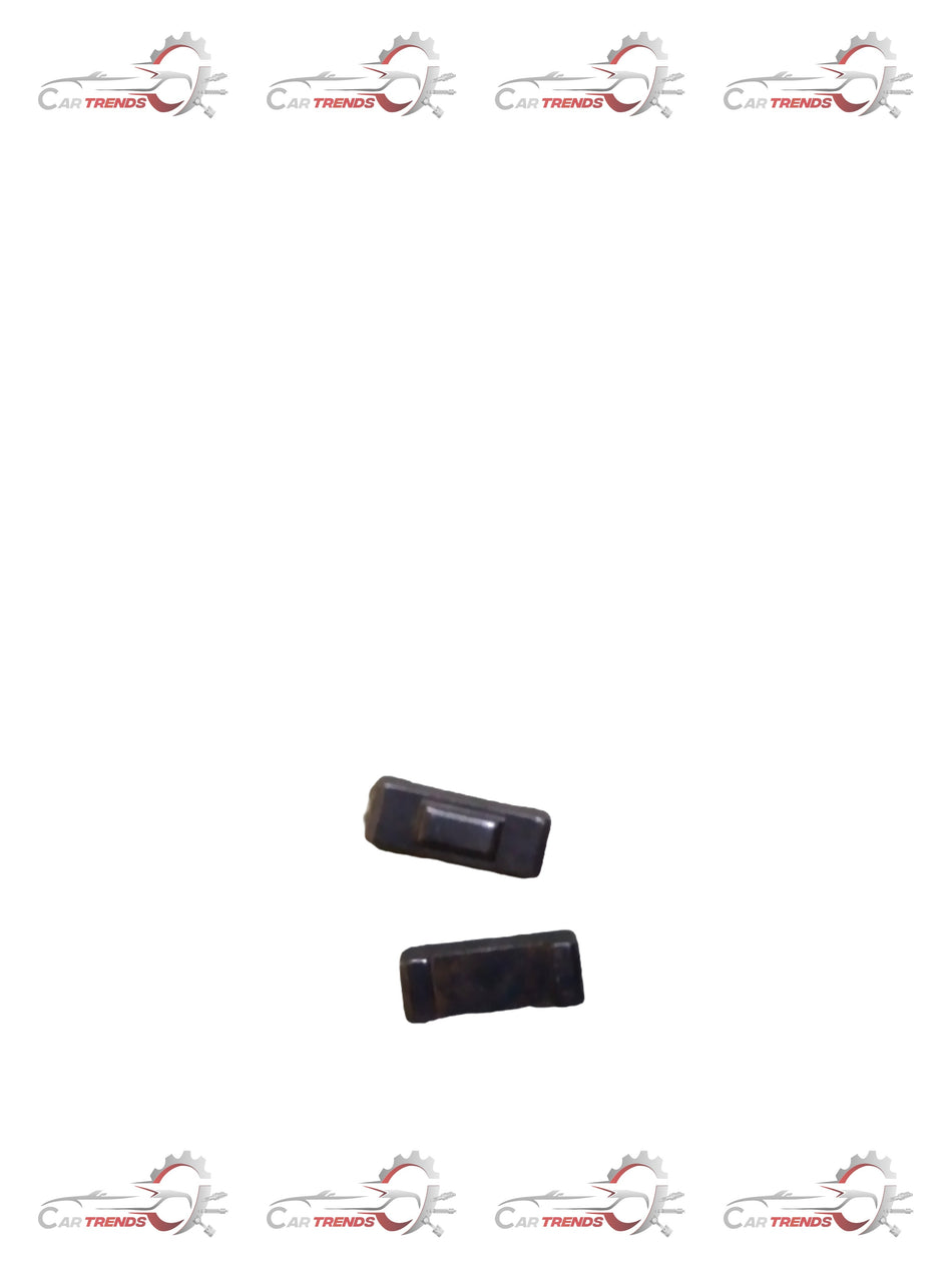HYUNDAI KEY-SYNCHRONIZER MB50117243, close-up of the black key device with branding and textured surface.