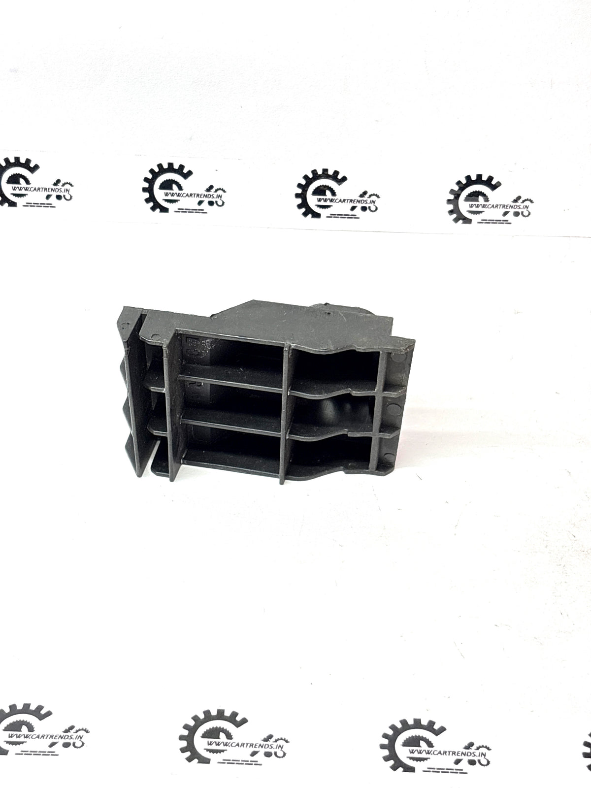 GENERAL MOTORS RETAINER FRT BPR FASCIA SI RH CORSA S93287848 S93287848 - Back view