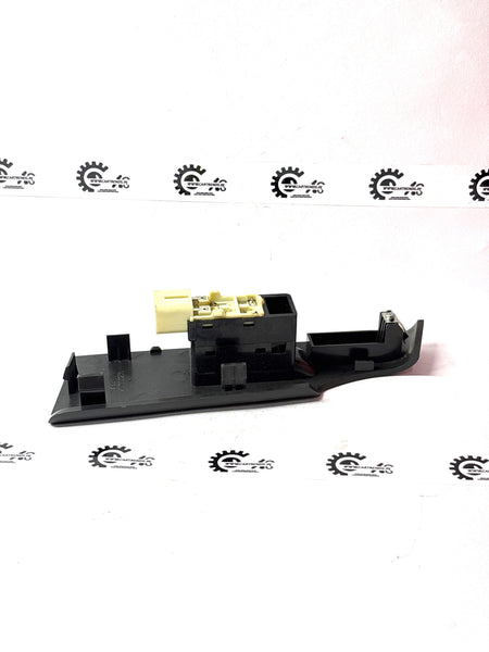 CarTrends J96652197  Power Window Switch Aveo Rear Right J96652197 - Back view
