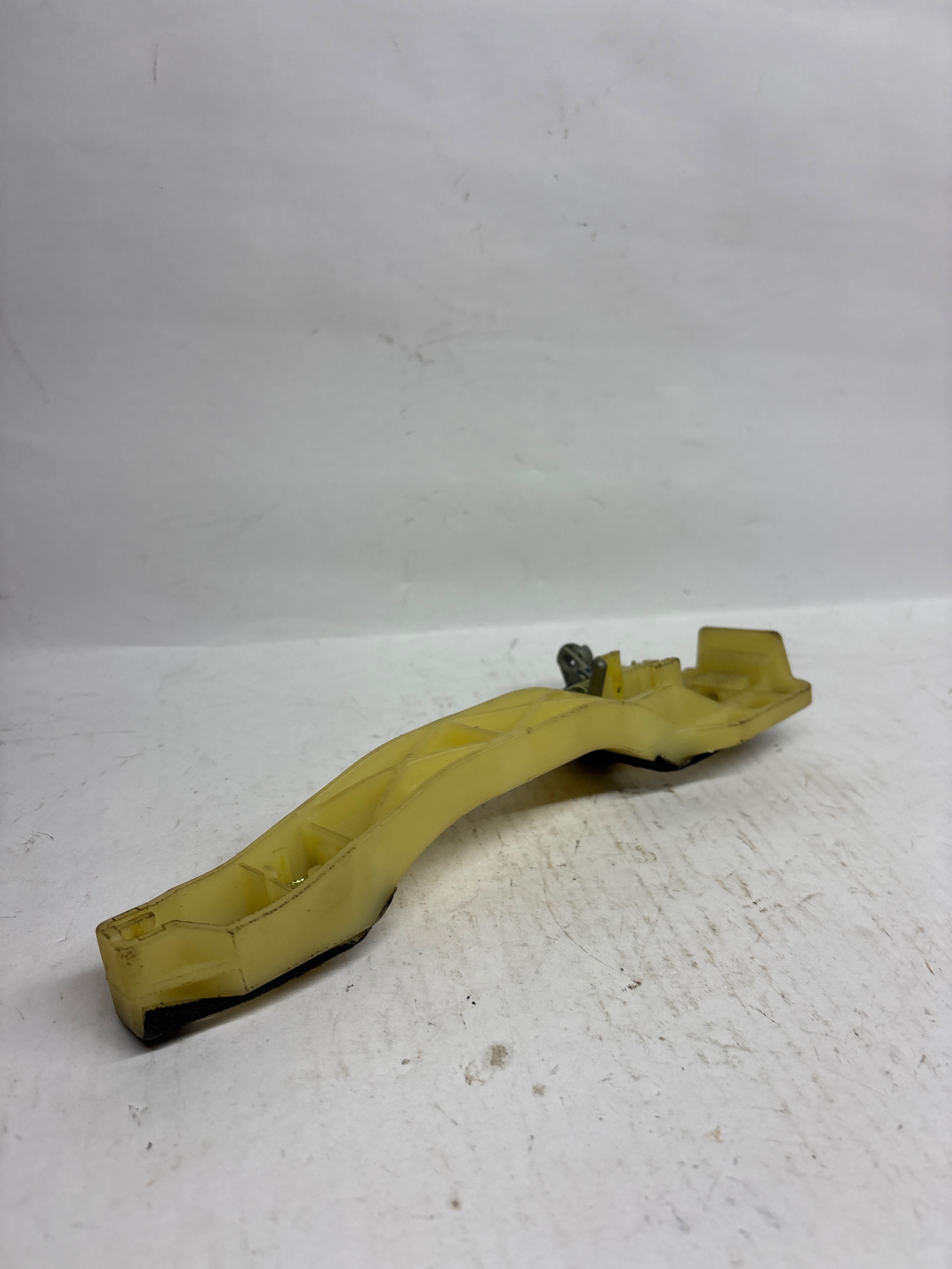 GENERAL MOTORS HOUSING FRT S D O S HDL RH CAPTIVA J96624262 J96624262 - Back view
