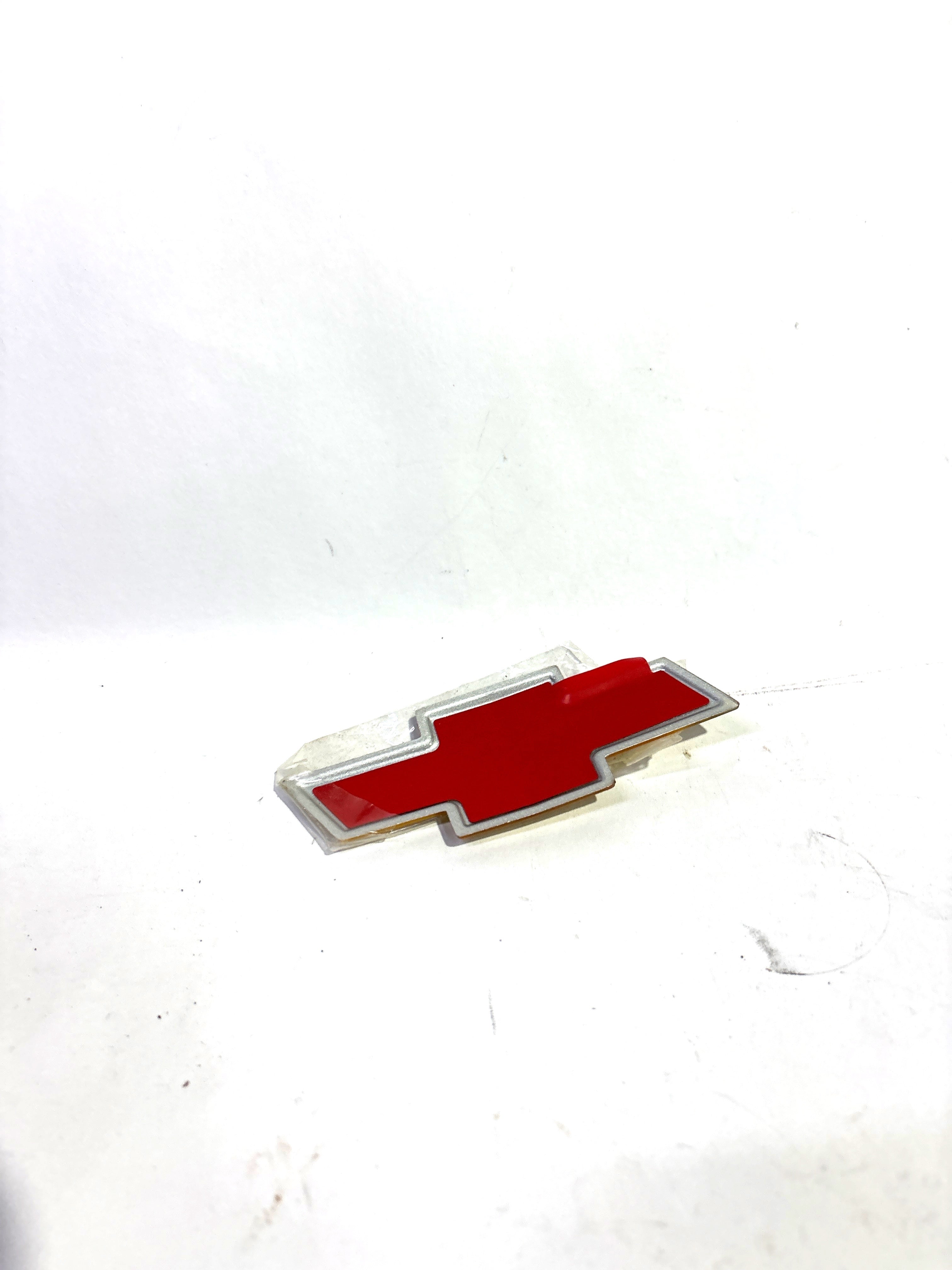 GENERAL MOTORS EMBLEM CHEVROLET OPTRA PETROL J96546997 J96546997 - Back view