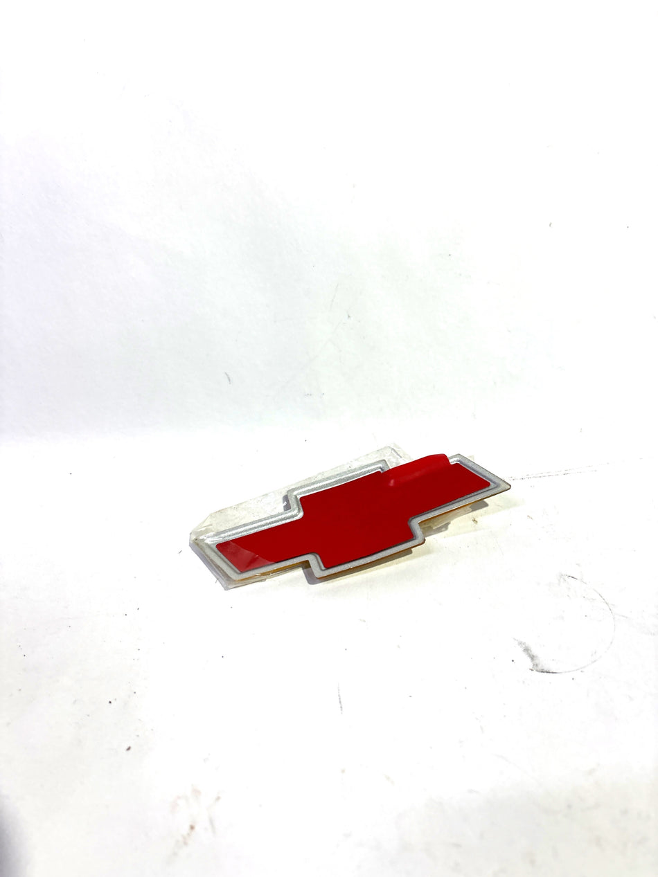 GENERAL MOTORS EMBLEM CHEVROLET OPTRA PETROL J96546997 J96546997 - Back view