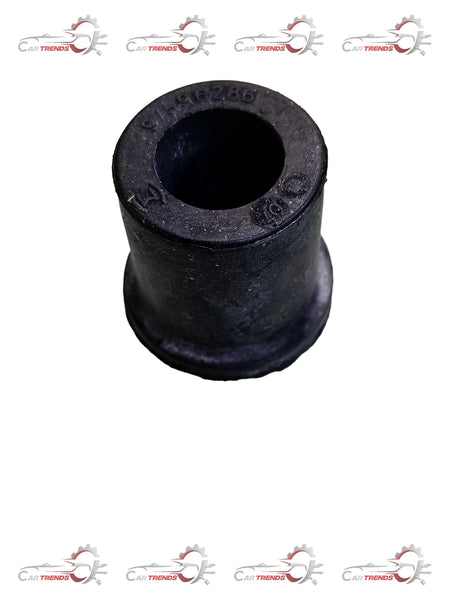 General Motors bushing shackle Tavera T97596286 for vehicle suspension, showing the metal shackle component with bushings.
