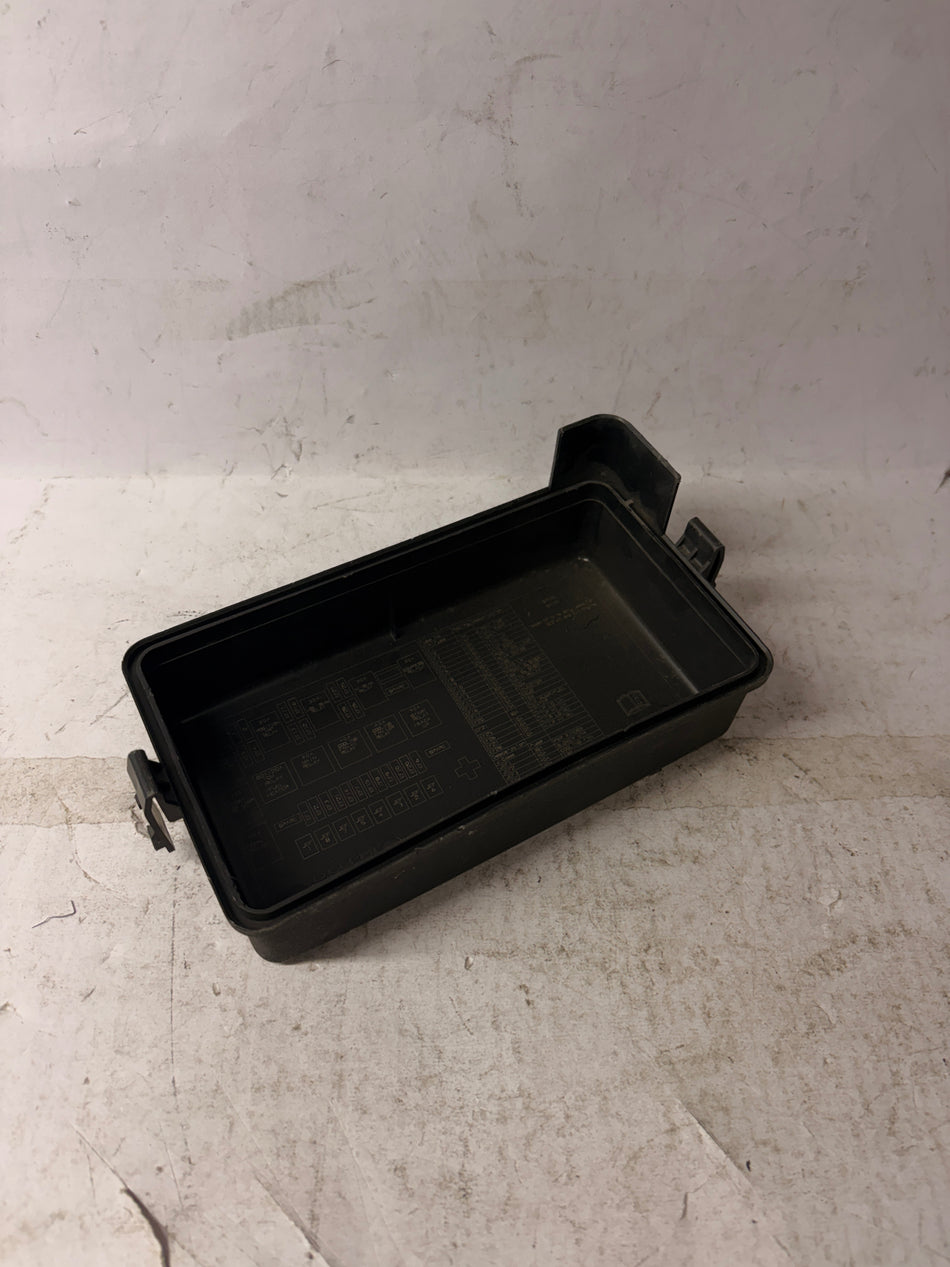 GENERAL MOTORS COVER ASM FUSE BLK SAIL J9066186 J9066186 - Back view