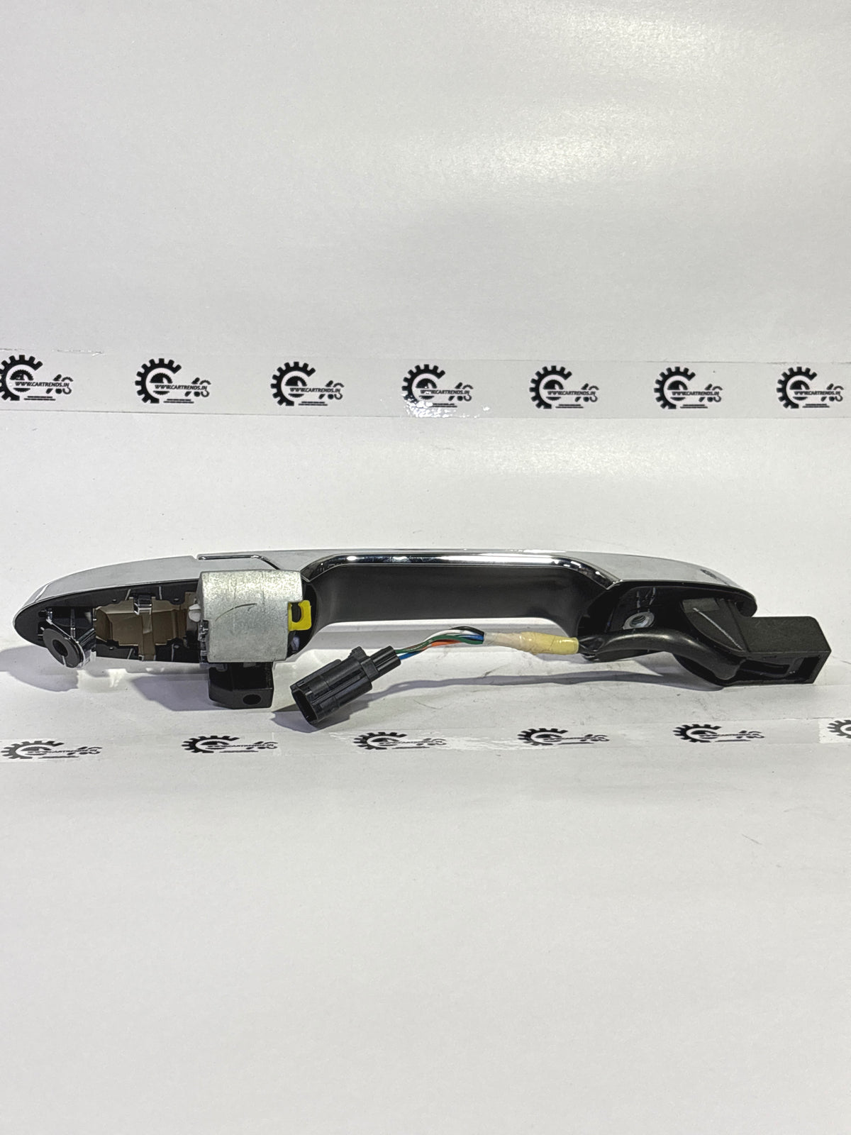 HONDA HNDL ASSY.L FR DR OUT SMART 72180TXKK11 72180TXKK11 - Back view