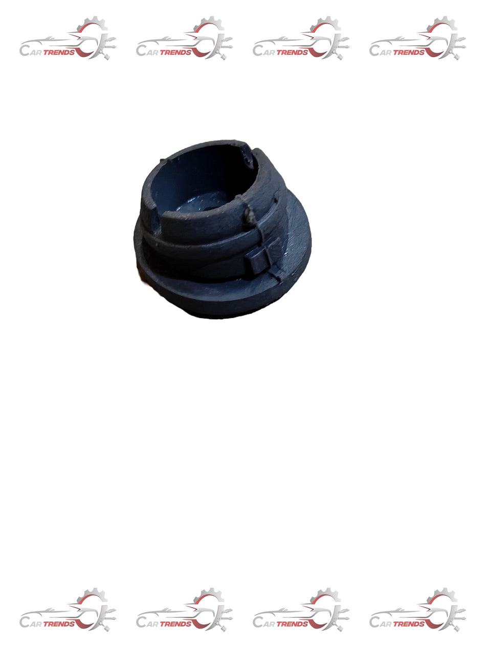 Hyundai CAP-DR GRIP HDL RH 8272925010YN, car engine part with black plastic handle and metal components, close-up shot