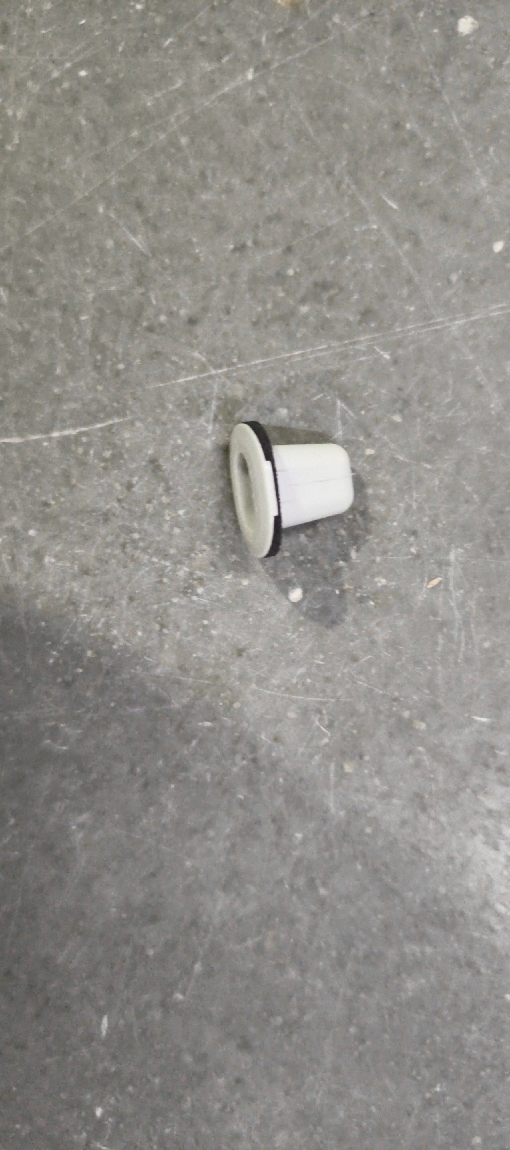 HONDA GROMMET.RR COMBI LT 90650SZT003 90650SZT003 - Back view
