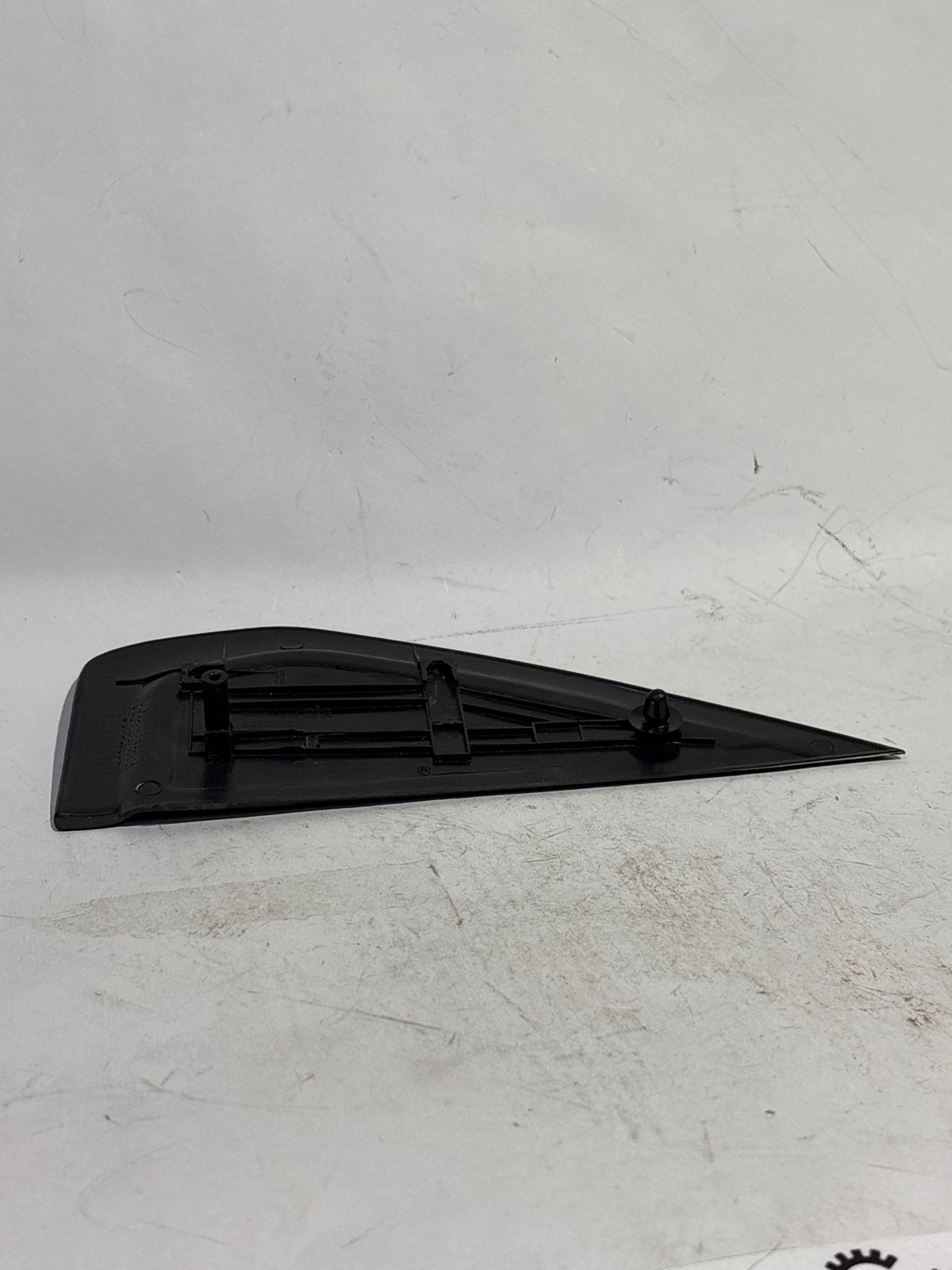 GENERAL MOTORS GARNISH A OUTER REAR DOOR TRIM SPARK  LH  J96601549 J96601549 - Back view