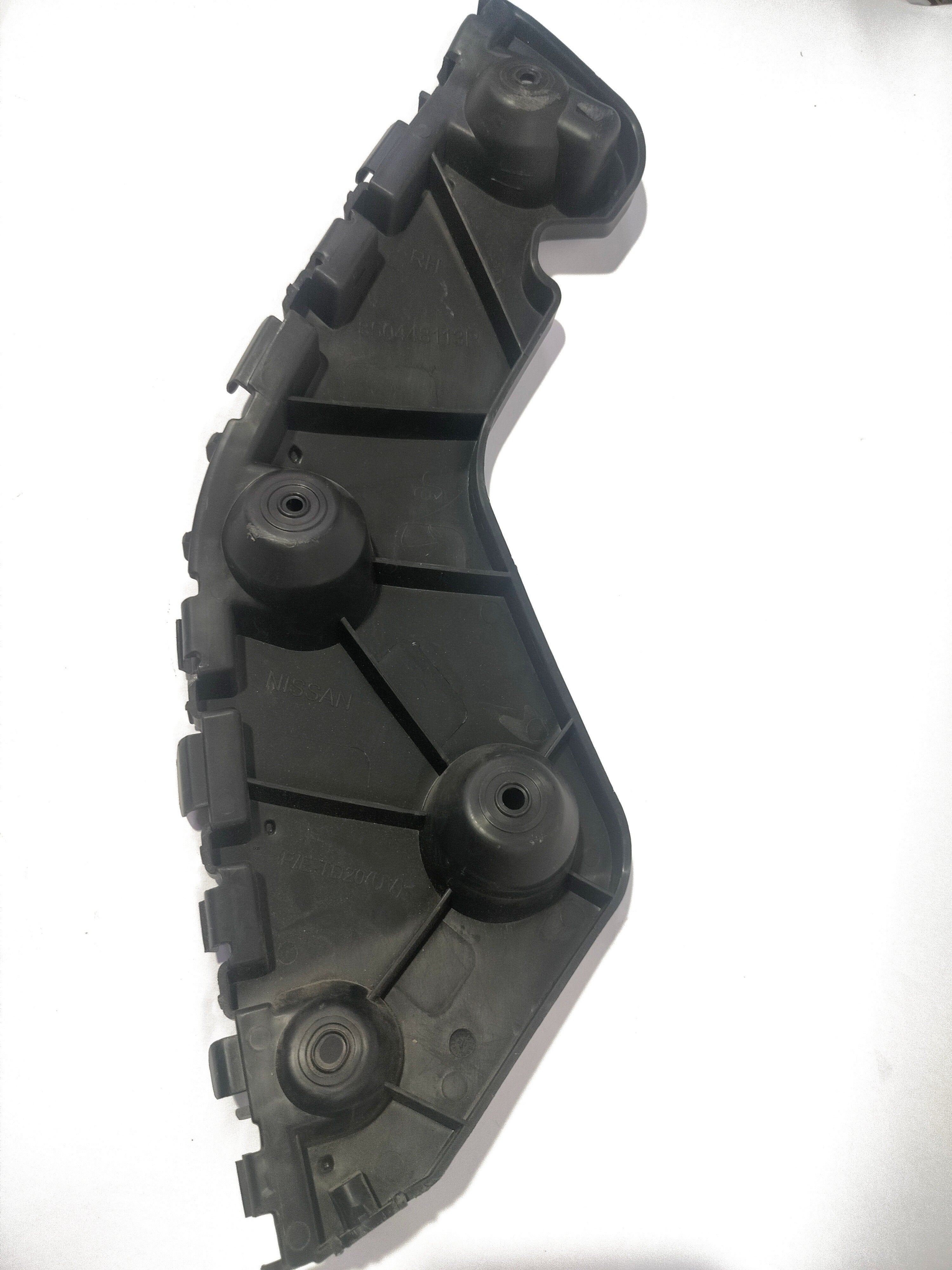 NISSAN Bracket Bumper | Renault Duster/Nissan Terrano | RH | #850448113R 850448113R - Back view
