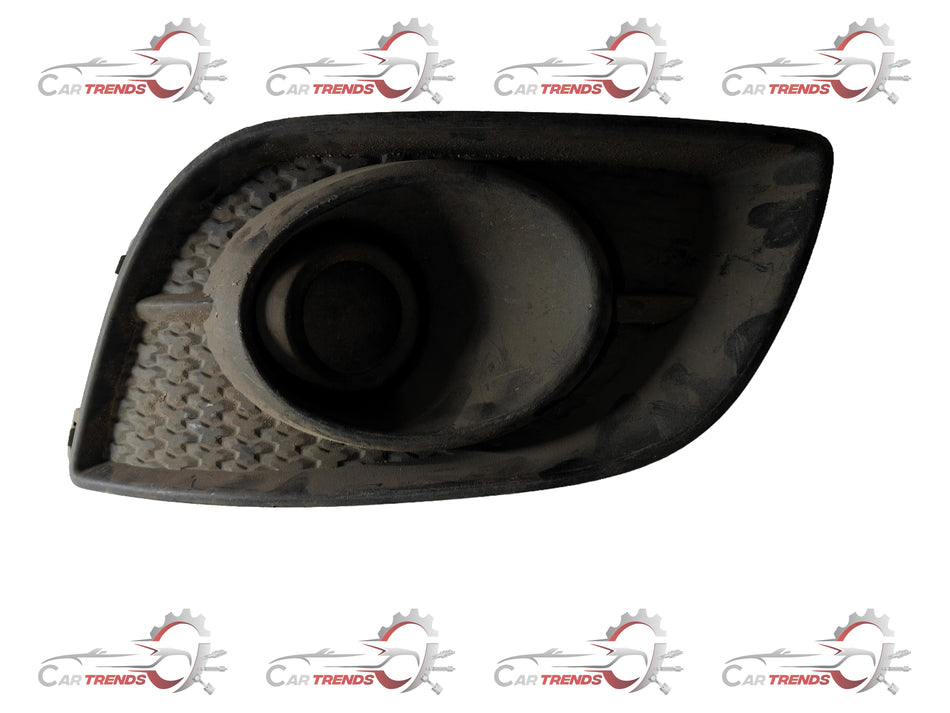 CarTrends J28283158   Fog Lamp Cover Spark Left J28283158 - Back view