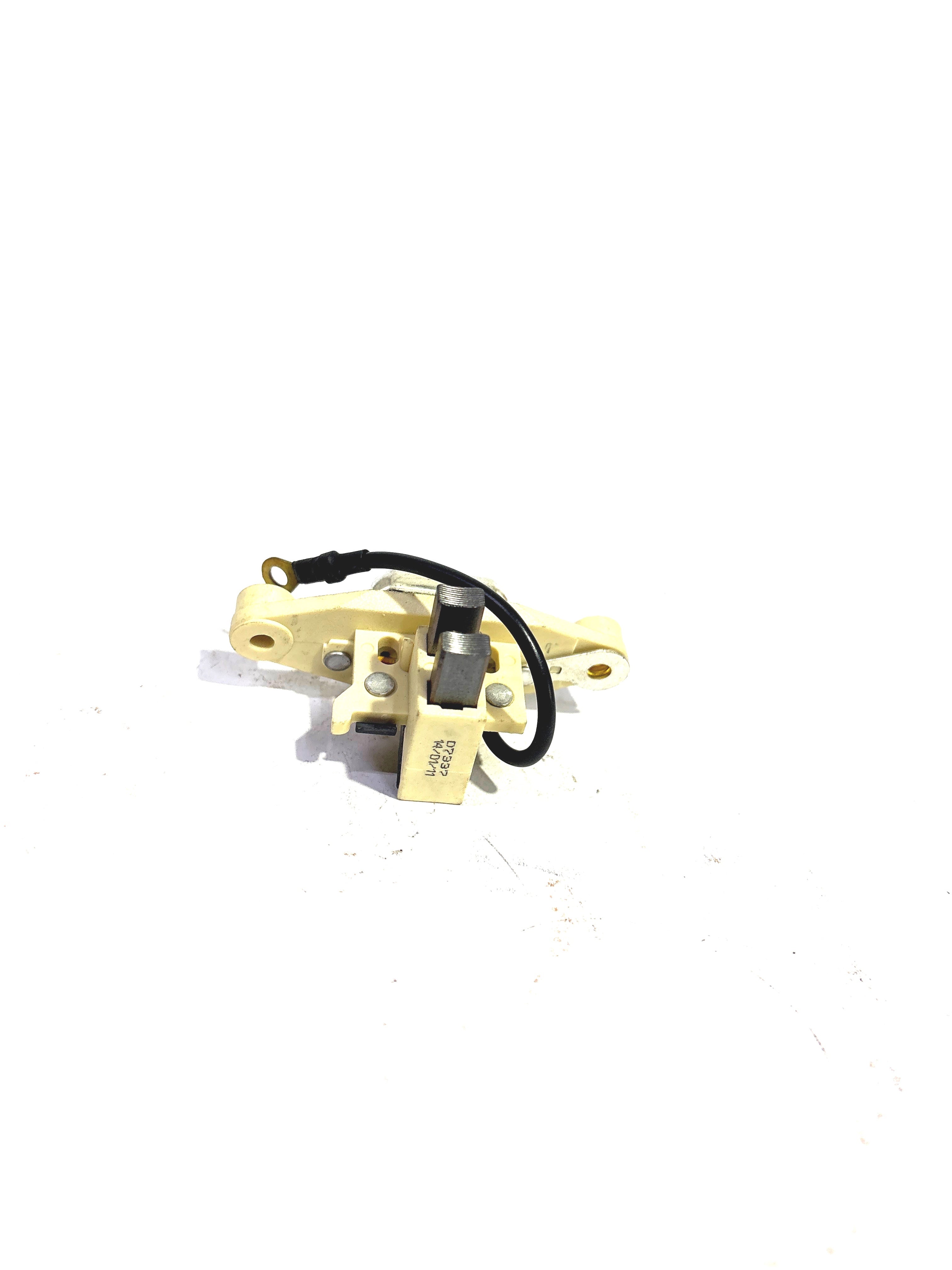 MAHINDRA VACUUM PUMP BODY ASSY F002G10148 F002G10148 - Back view