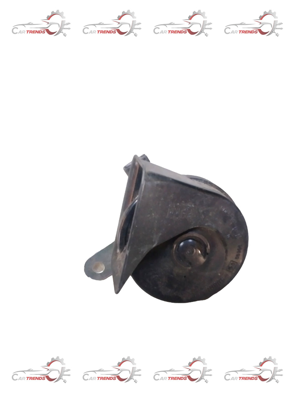 General Motors Horn Generic Captiva J96866021, close-up image showing the black horn component for vehicle compatibility.