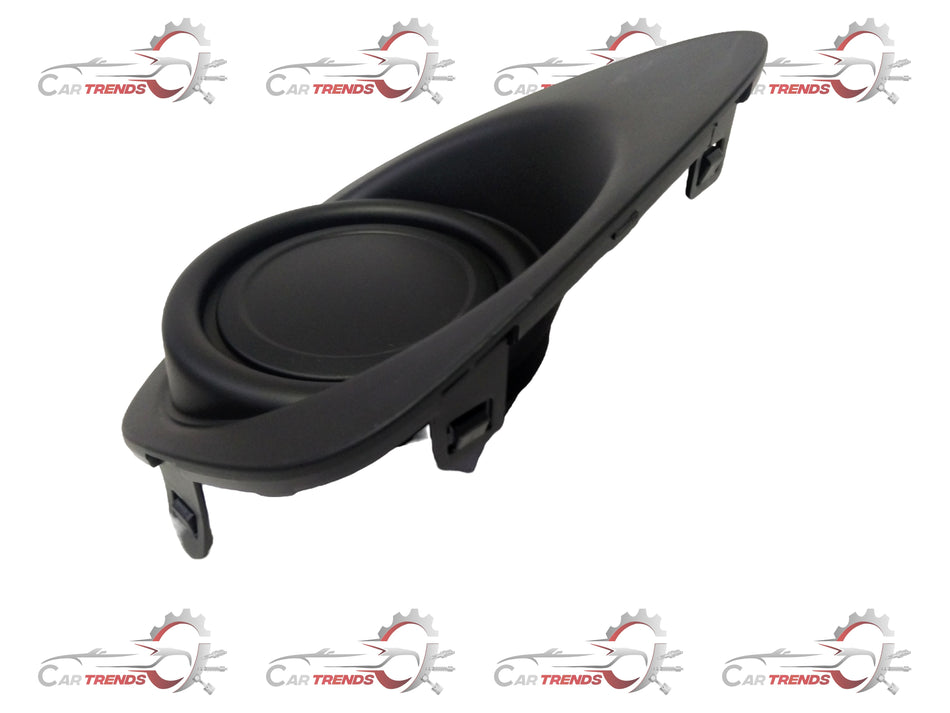Front right fog lamp bezel for Maruti Wagon R, CarTrends brand, visible in the image showing the bezel’s shape and mounting details.