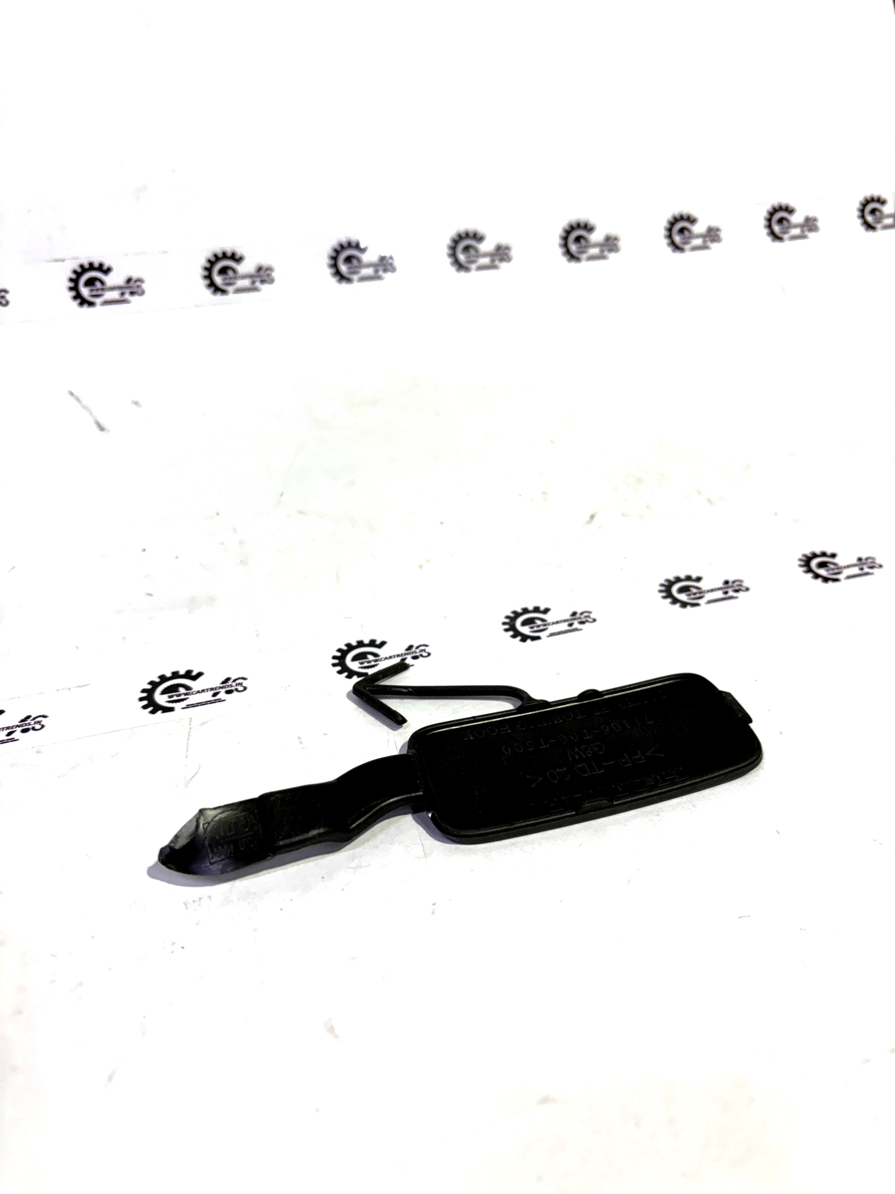 HONDA COVER.FR TOWING HOOK 71106T00T50ZA 71106T00T50ZA - Back view