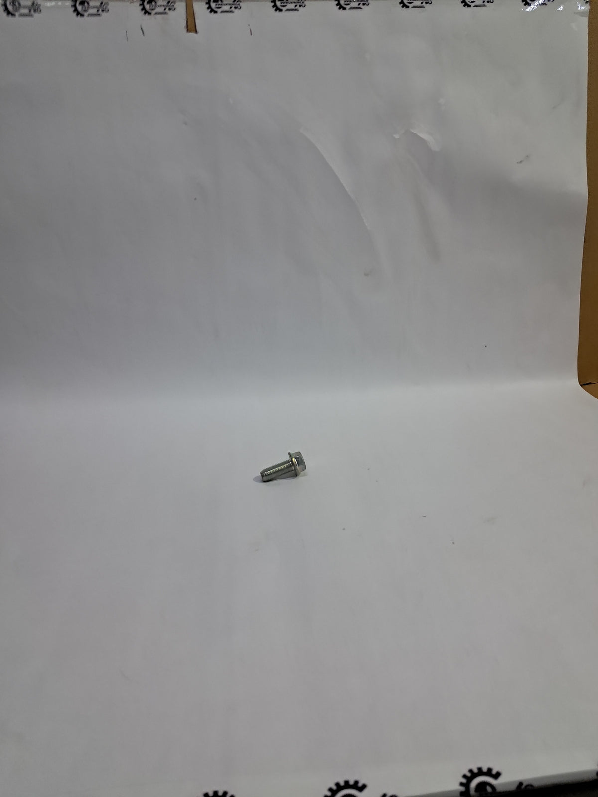 GENERAL MOTORS BOLT NON GP HEXAGON FLANGE OPTRA PETROL J94500698 J94500698 - Back view