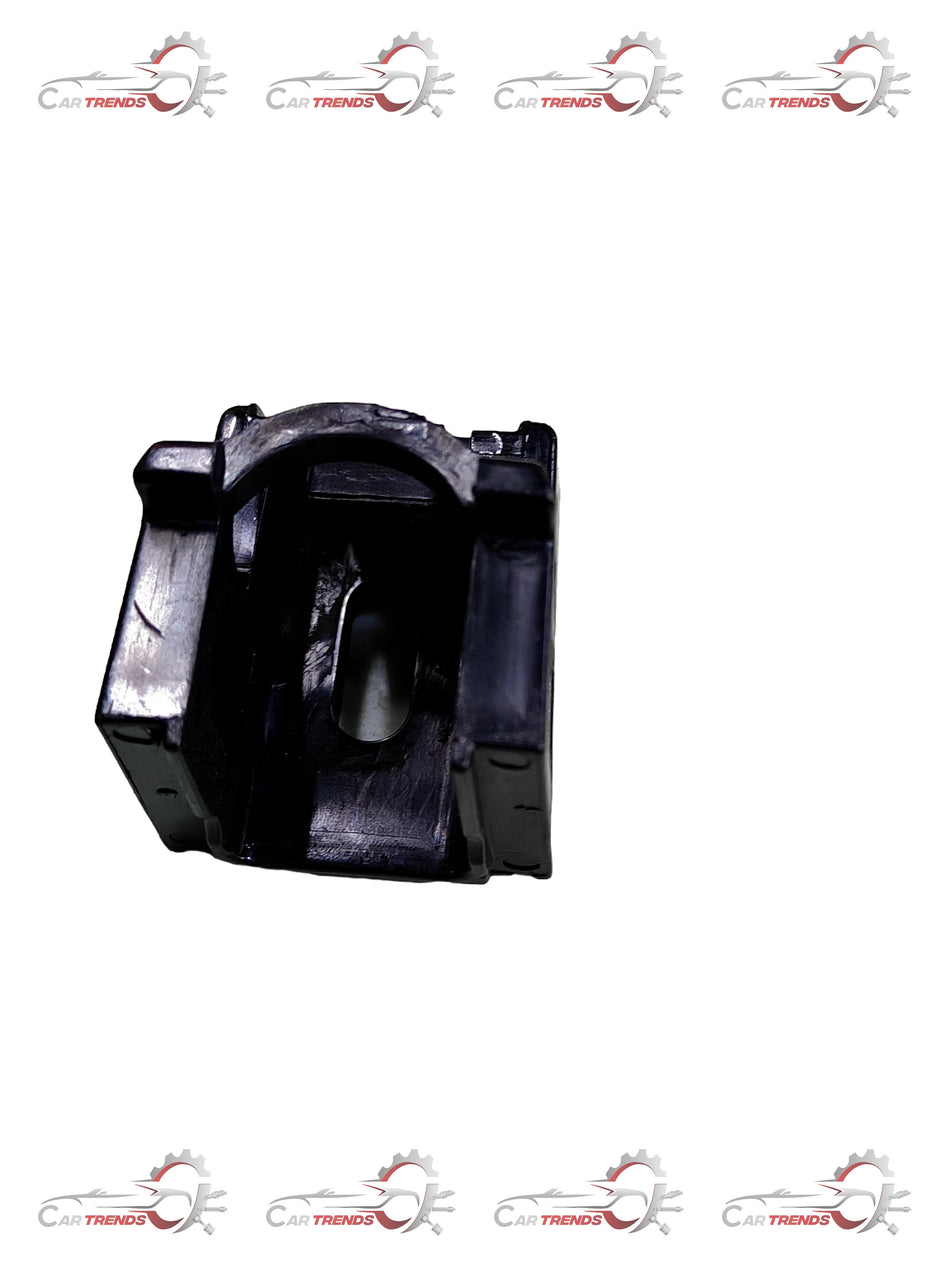 Hyundai Creta headlamp mounting clip, model 64172A4000, shown attached to headlamp assembly in a detailed automotive image.