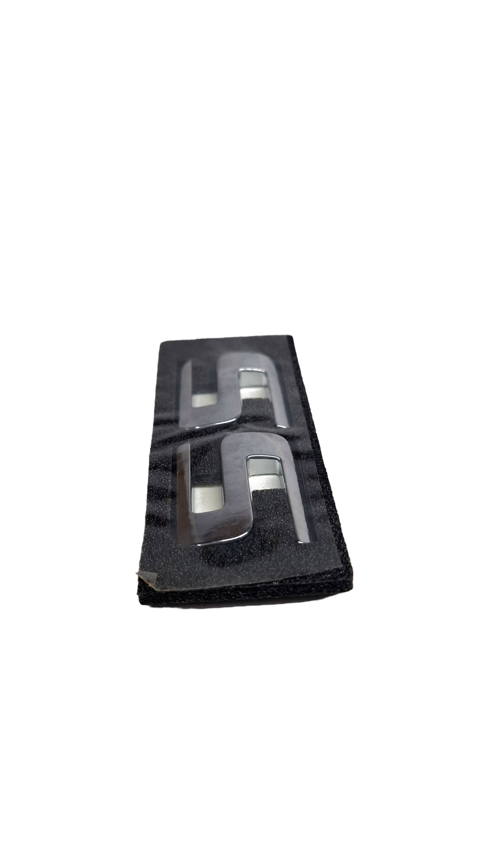 GENERAL MOTORS NAME PLATE SS TAVERA T97595825 T97595825 - Back view