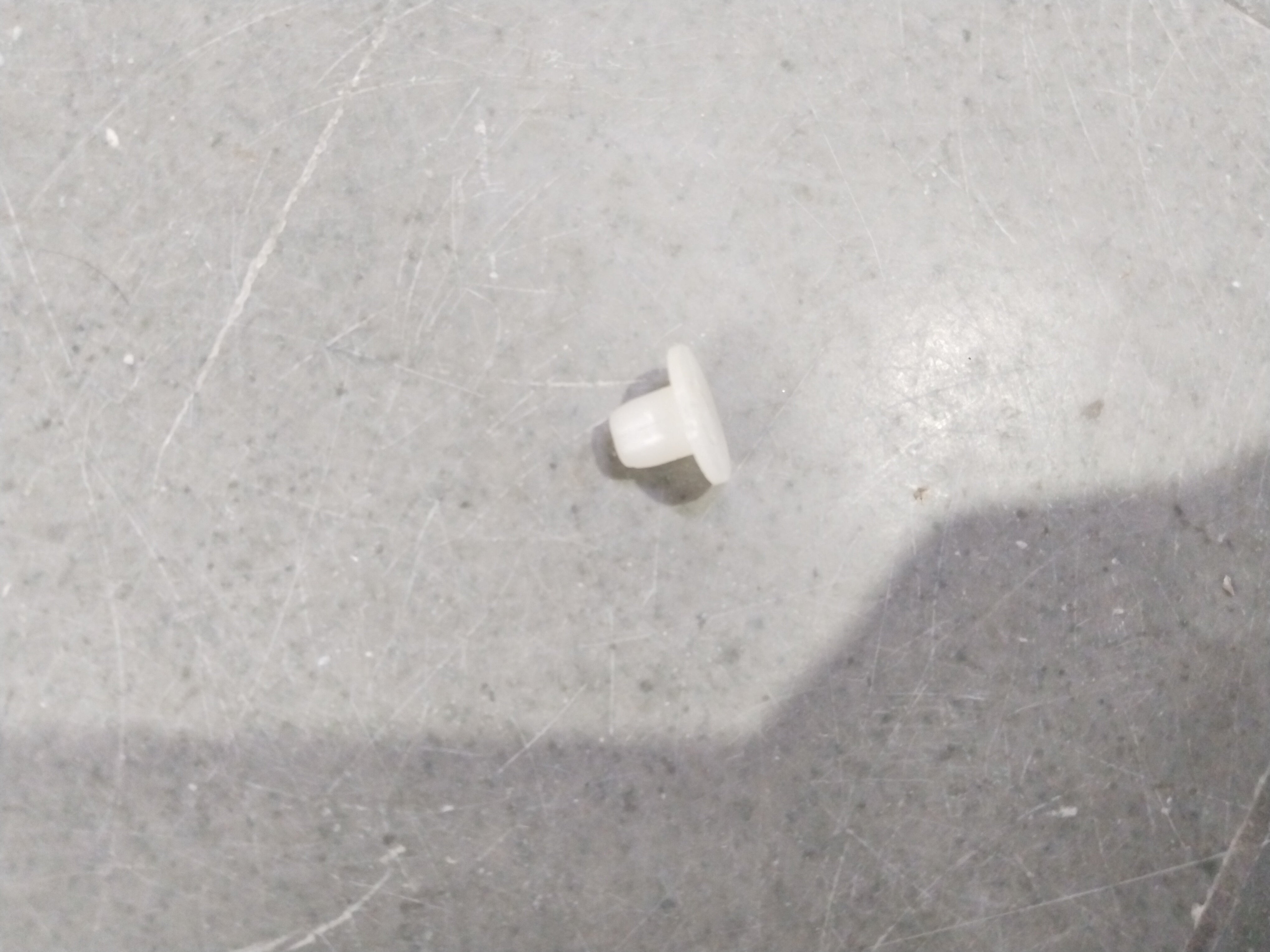 HONDA GROMMET; SCREW; 5MM 90682TM0T01 90682TM0T01 - Back view