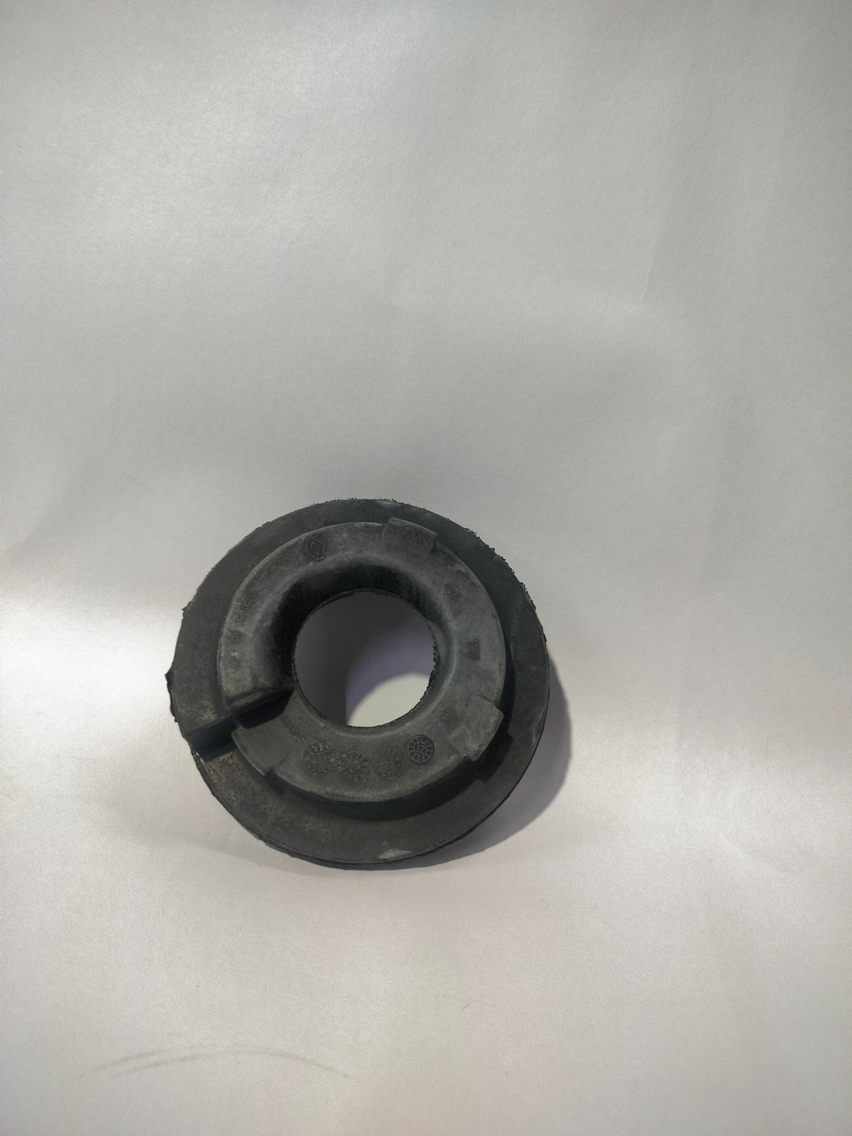 NISSAN Filter Suspension Spring | Renault Logan | #6001547495 6001547495 - Back view