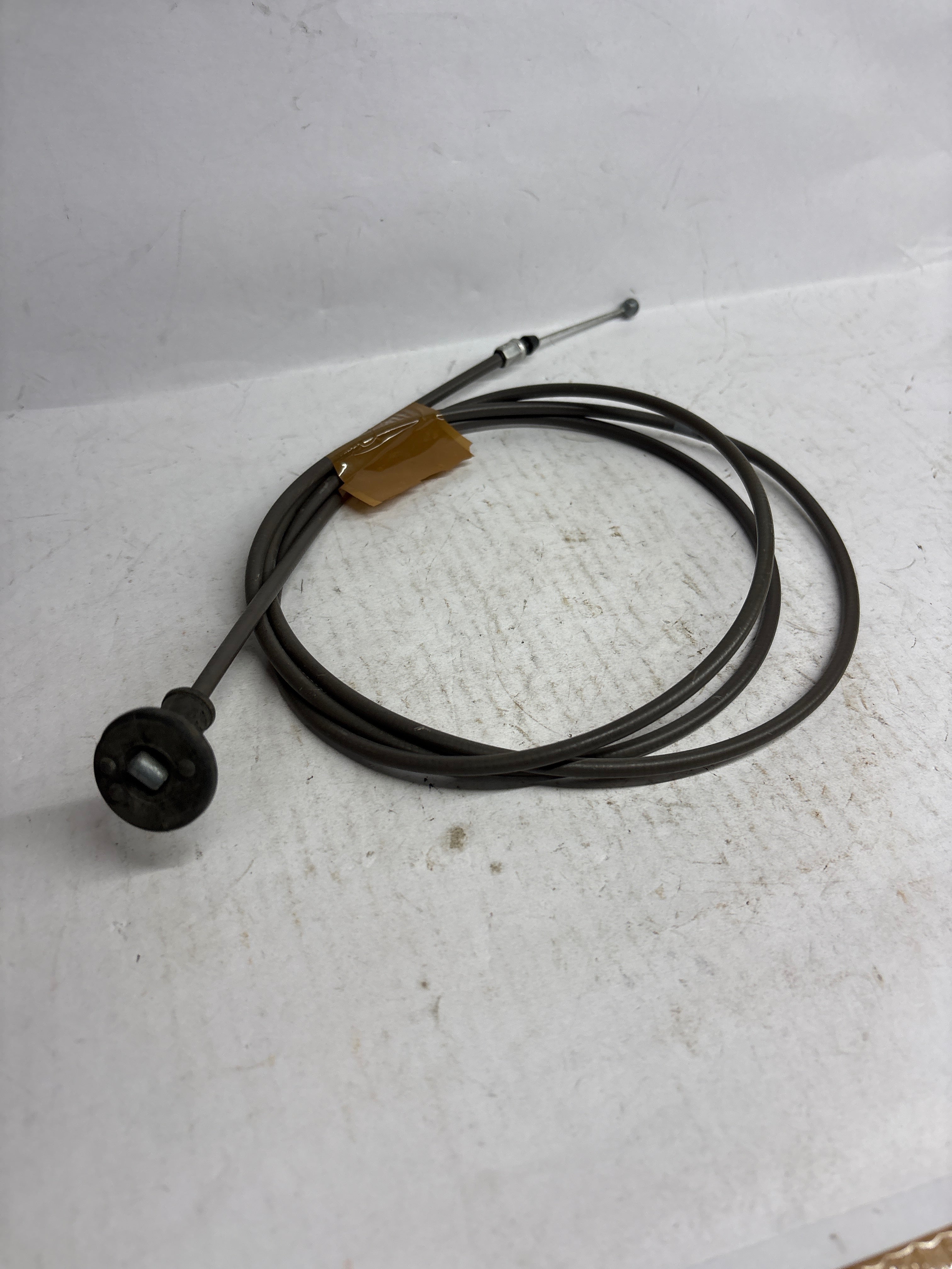 GENERAL MOTORS CABLE A RELEASE HOOD OPTRA PETROL J96406952 J96406952 - Back view