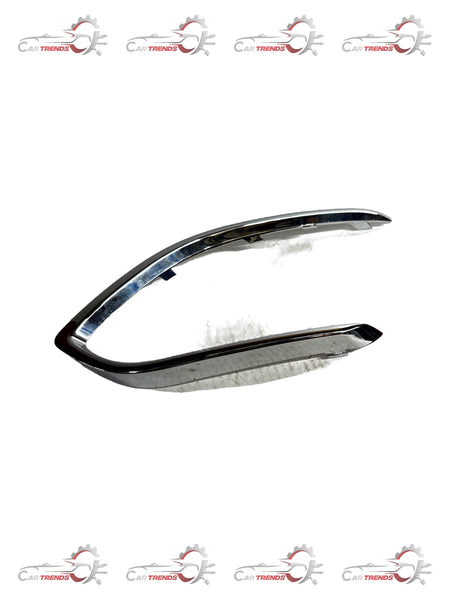 CarTrends J95080066  Fog Lamp Insert Chrome Beat Left Side J95080066 - Back view