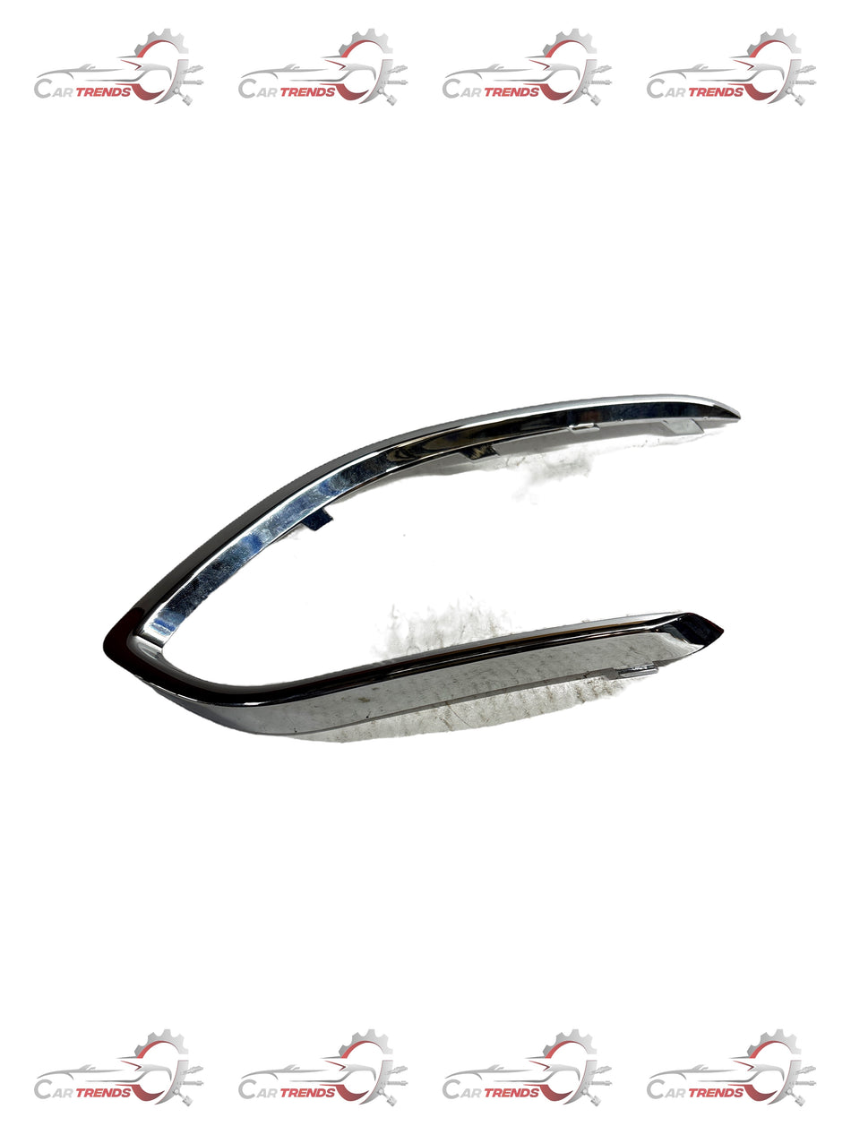 CarTrends J95080066  Fog Lamp Insert Chrome Beat Left Side J95080066 - Back view