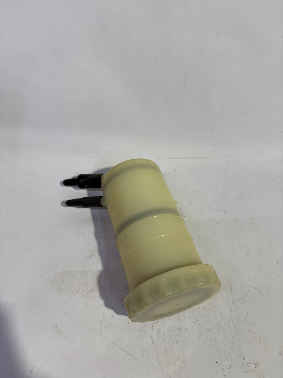 CarTrends WASHER FLUID TANK OIL WINDOW CLEANING TAVERA T97596288 T97596288 - Left view