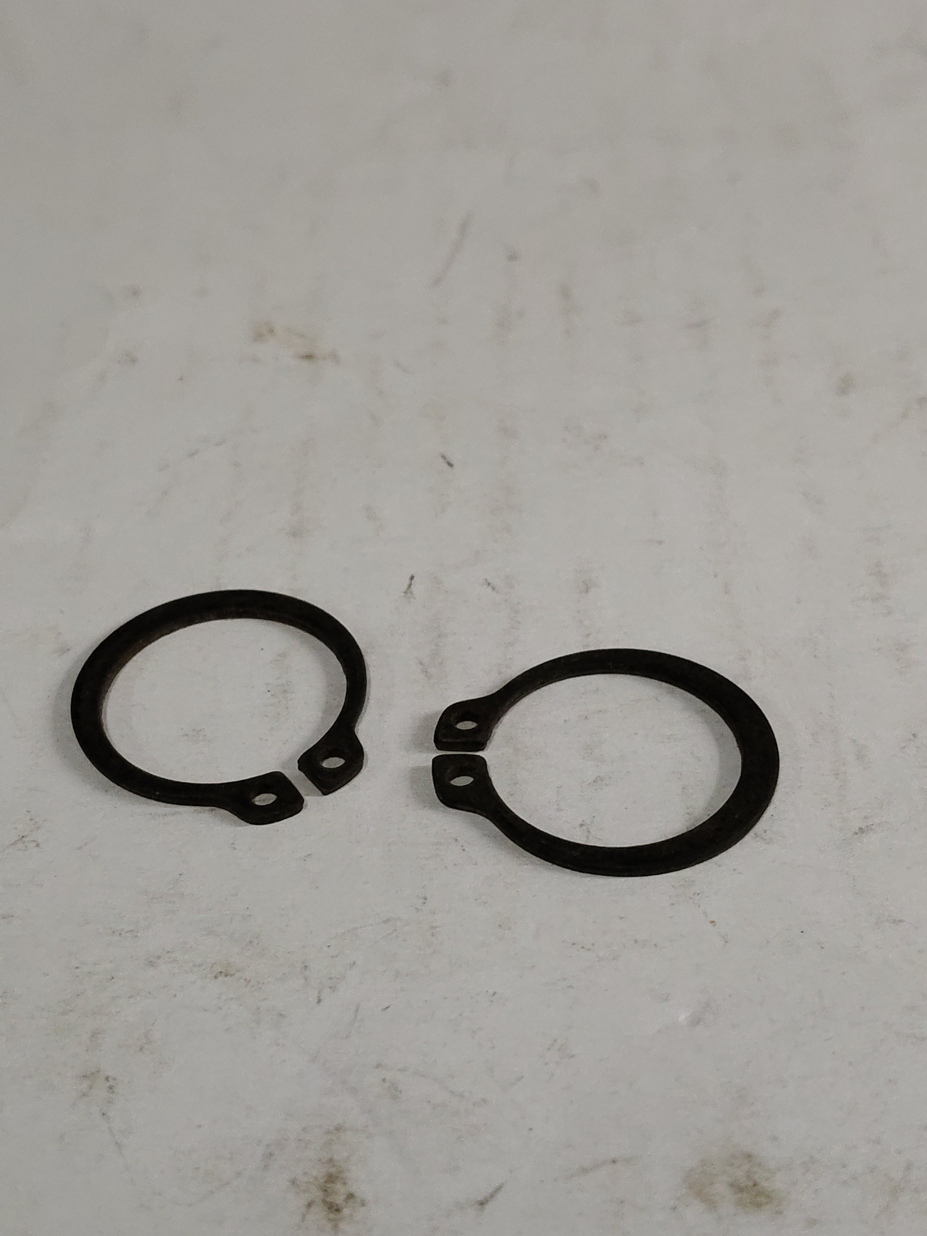 GENERAL MOTORS RING SNAP COUNTER FRT BRG TAVERA T97597124 T97597124 - Left view