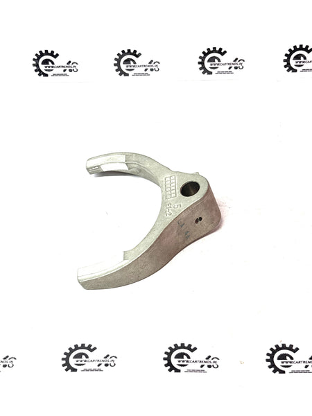 GENERAL MOTORS FORK 5TH SHFT BEAT J96964623 J96964623 - Left view