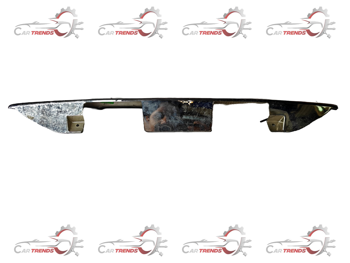CarTrends Garnish Rear Lamp Tavera T97595620 T97595620 - Left view