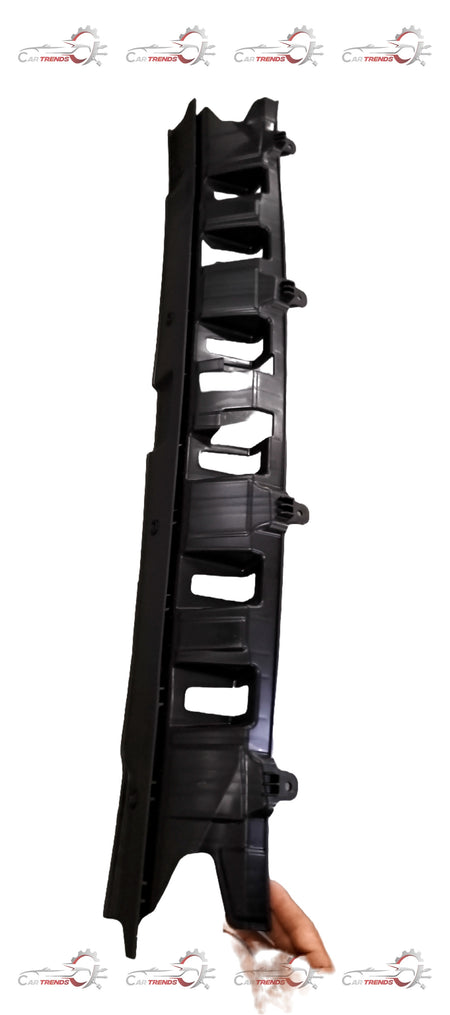 CarTrends radiator grille cover for Aura vehicle, spare parts, with a close-up view of the grille design and mounting points.