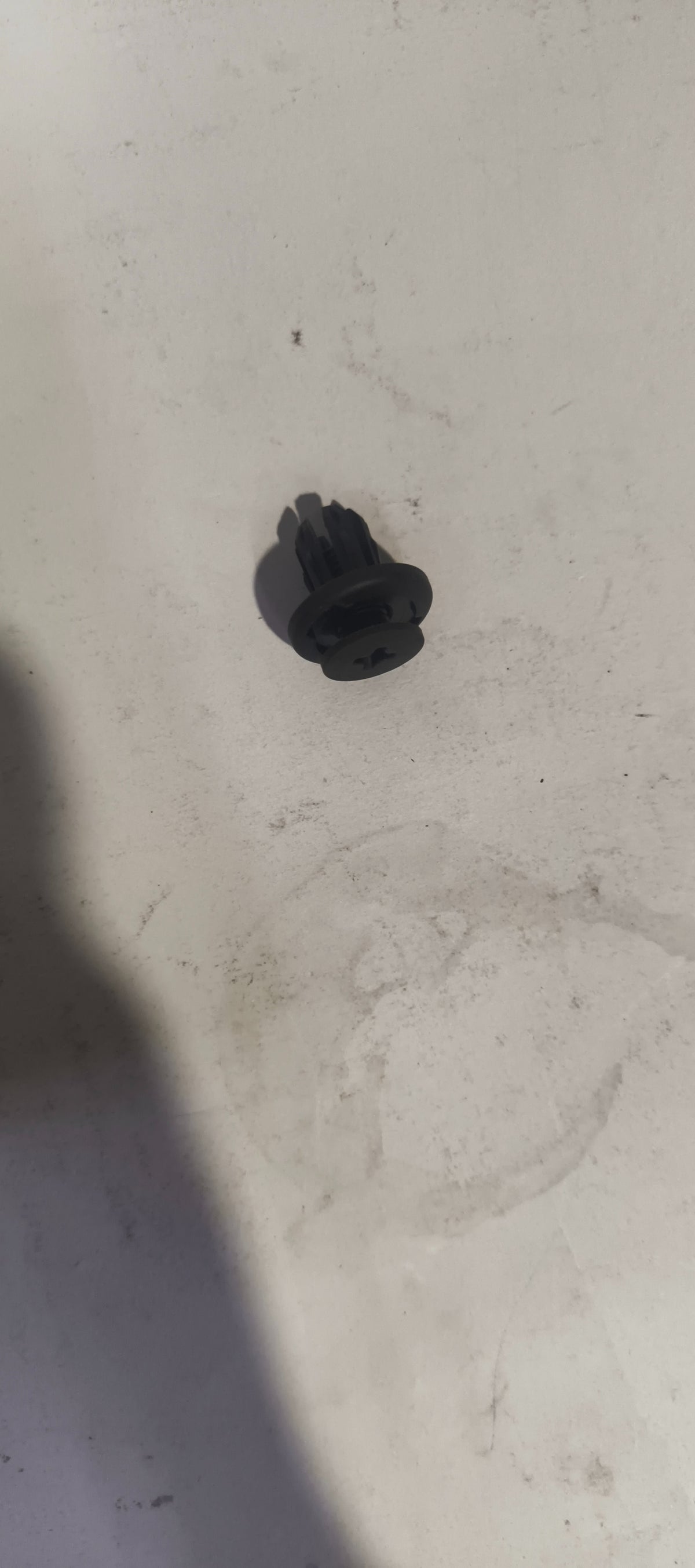 MAHINDRA SCRIVET 10 MM UV/BOLERO 0108BS200570N 0108BS200570N - Left view