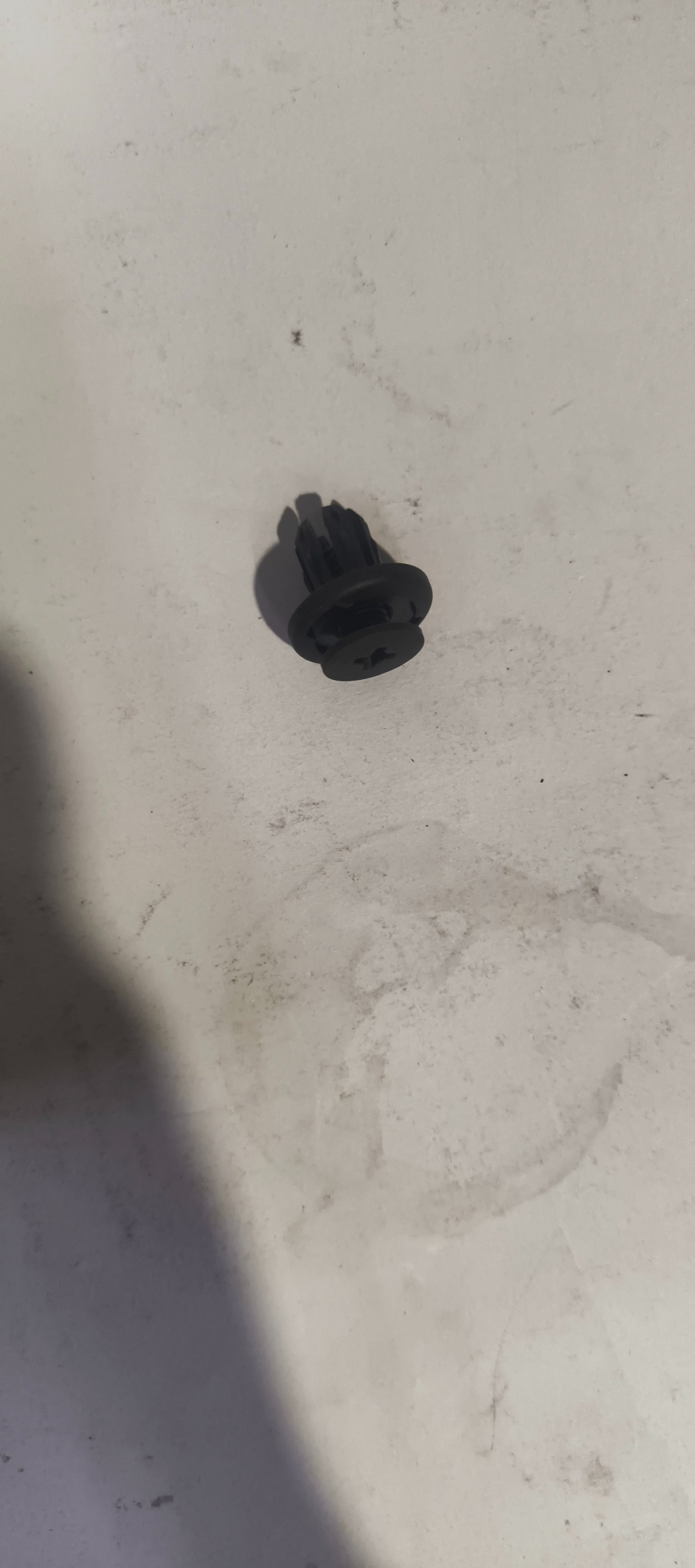 MAHINDRA SCRIVET 10 MM UV/BOLERO 0108BS200570N 0108BS200570N - Left view