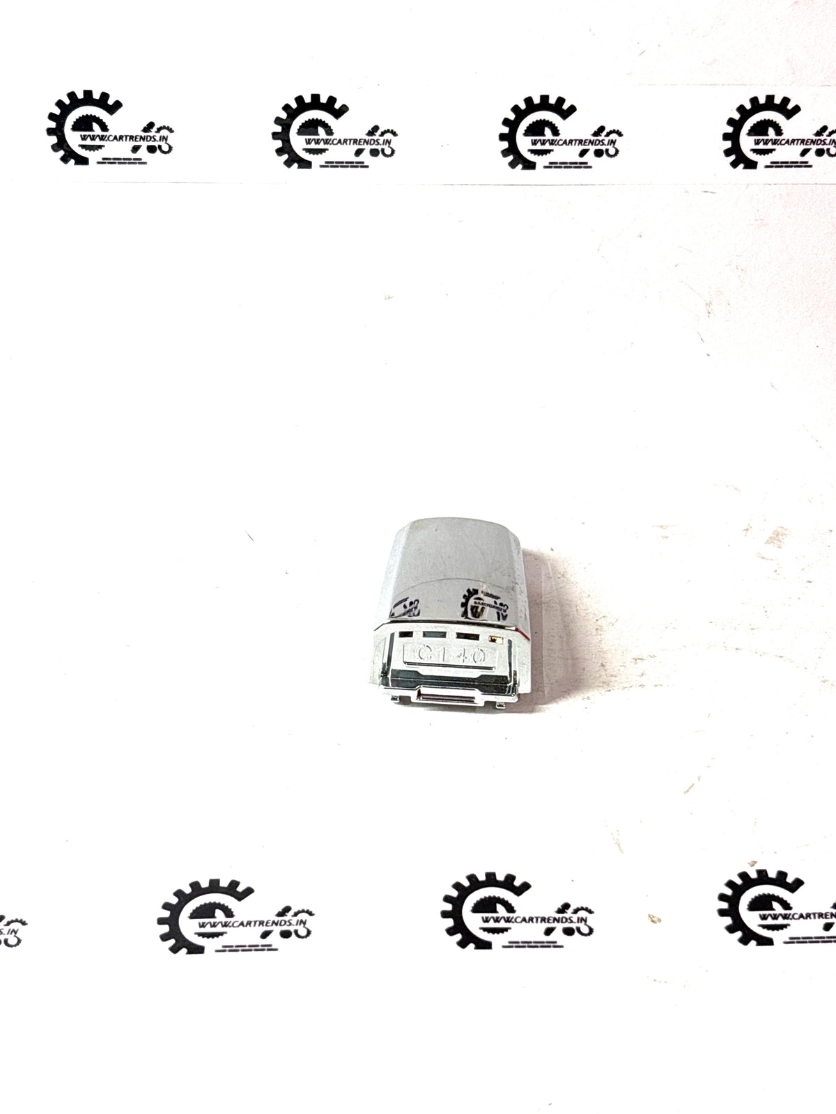 GENERAL MOTORS CAP RR S D O S HDL END CAPTIVA J95022918 J95022918 - Left view