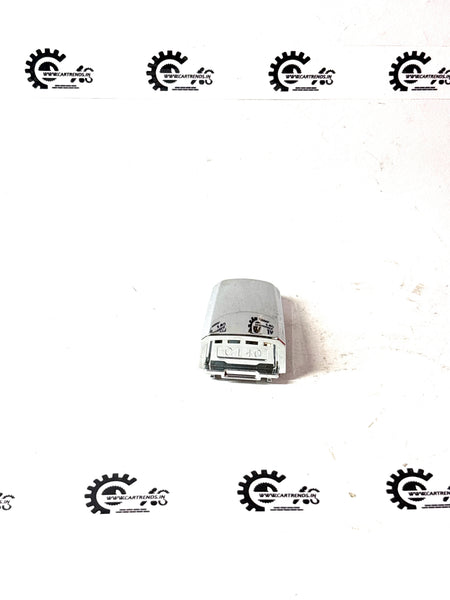 GENERAL MOTORS CAP RR S D O S HDL END CAPTIVA J95022918 J95022918 - Left view