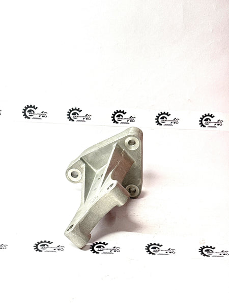 GENERAL MOTORS BRACKET P S PUMP ENJOY J24522390 J24522390 - Left view