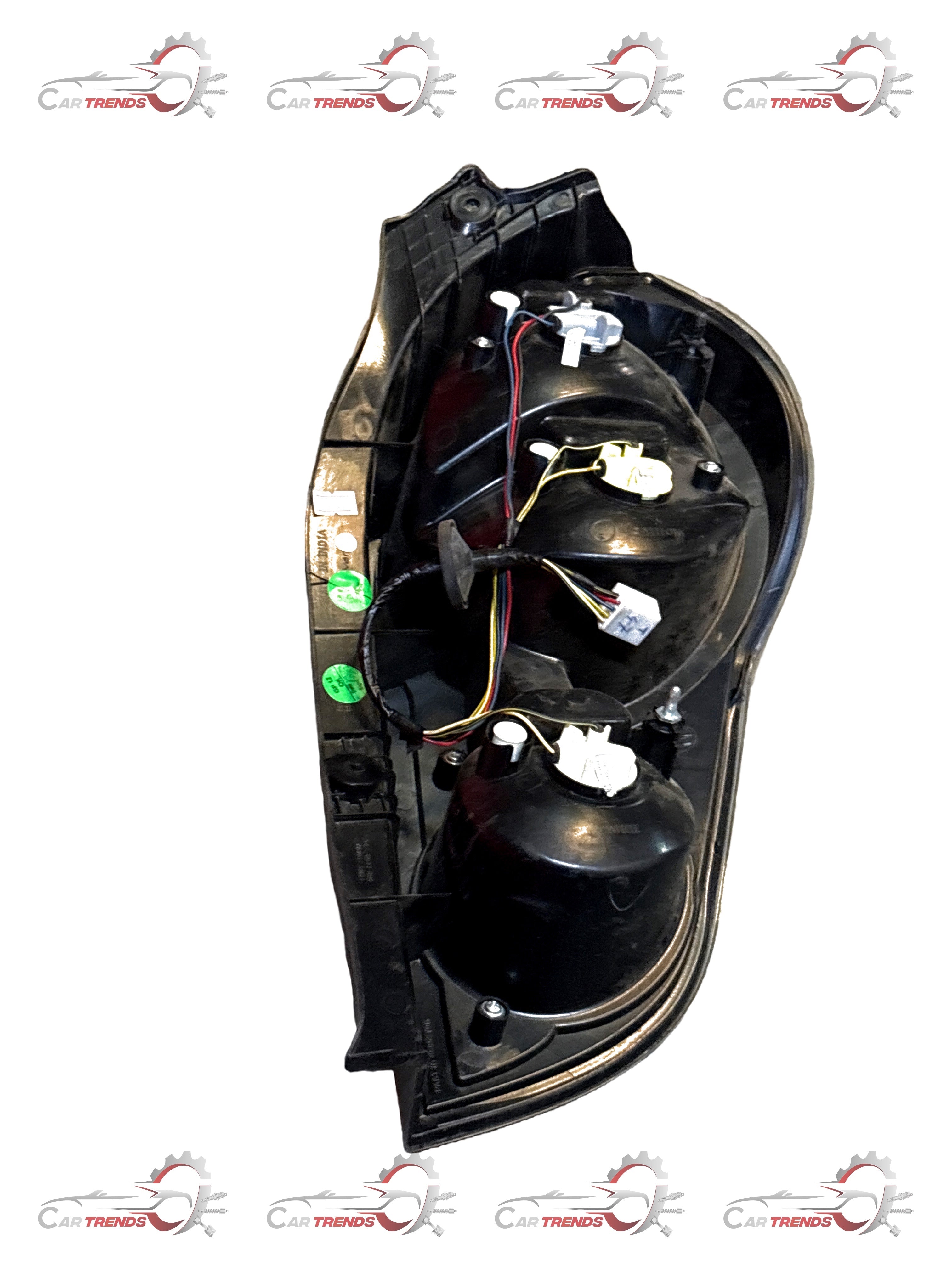 GENERAL MOTORS Chevrolet Beat Old Model Tail Lamp  J95952196 Left Side J95952196 - Left view