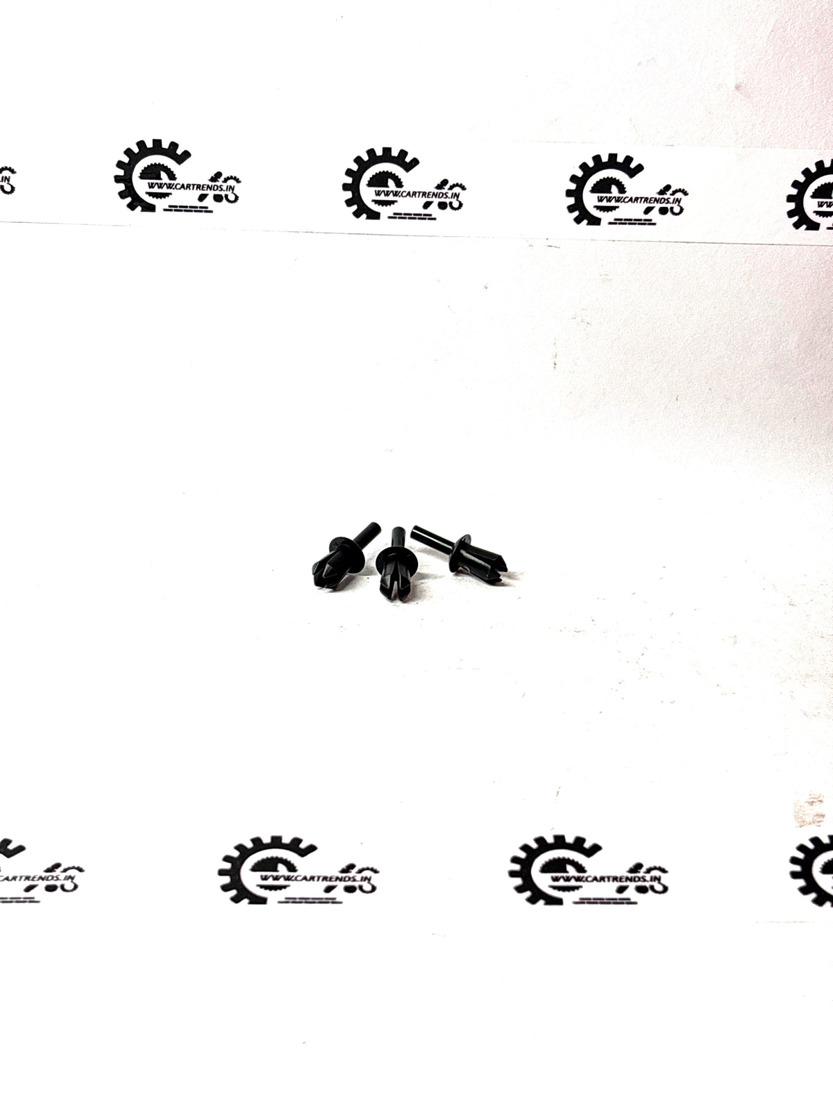 GENERAL MOTORS EXPANSION RIVET ASTRA 1719242 1719242 - Left view